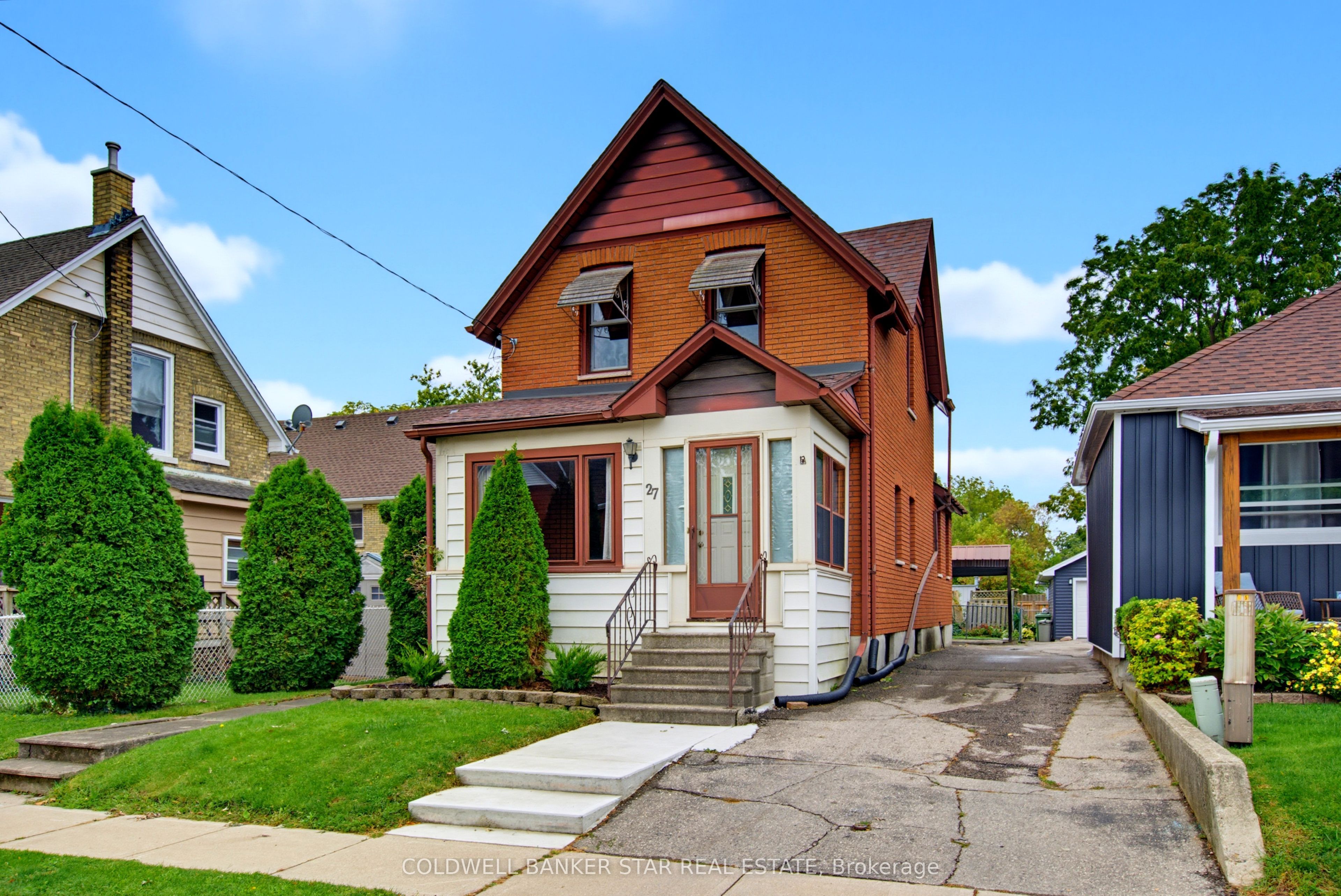 27 Fourth Avenue Property Photo 1
