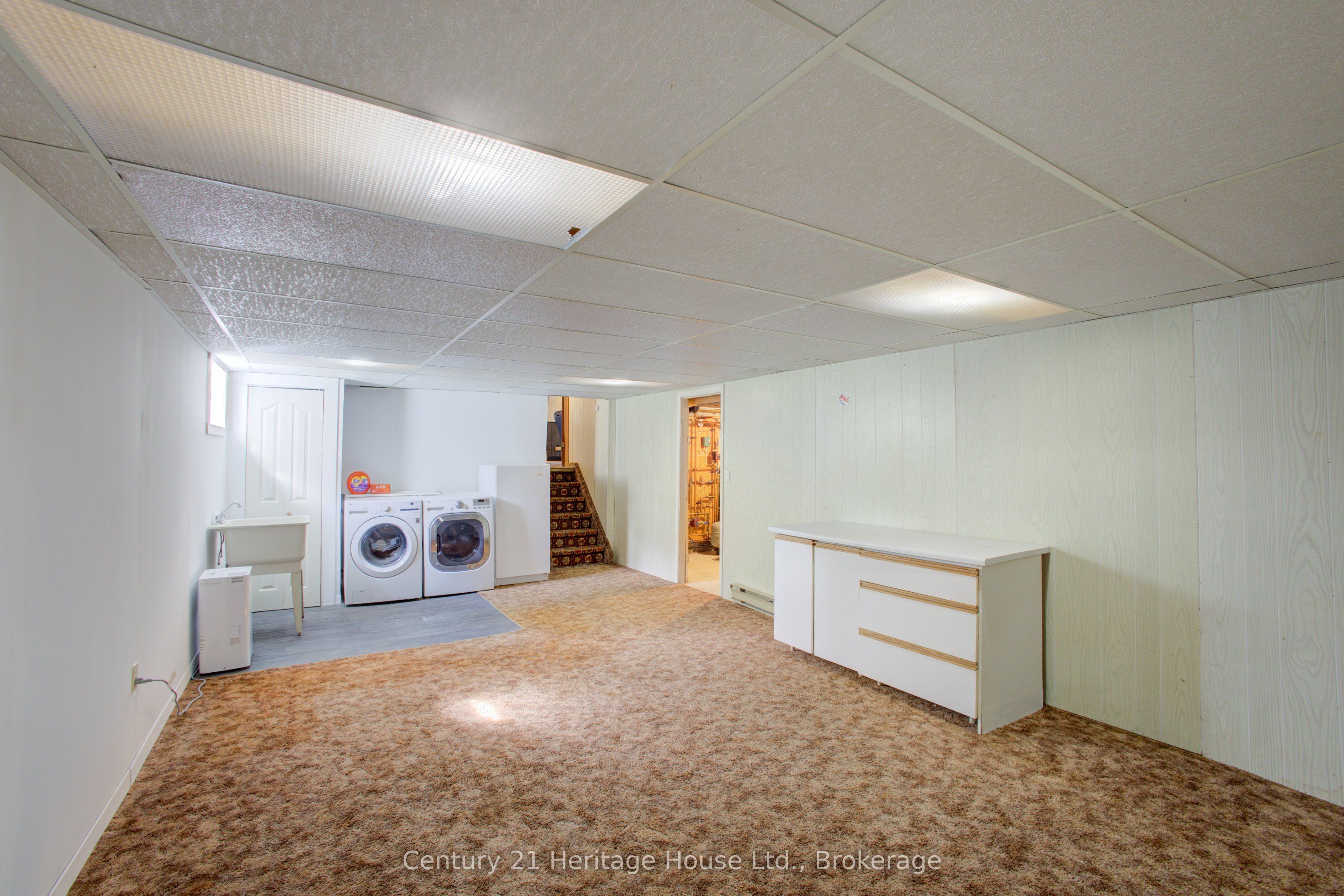 313207 Highway 6 Property Photo 35