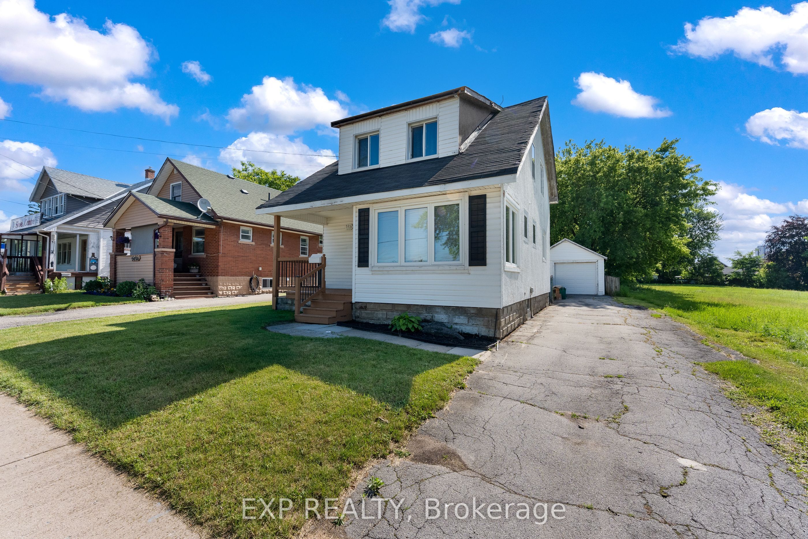 5932 Carlton Avenue Property Photo 2
