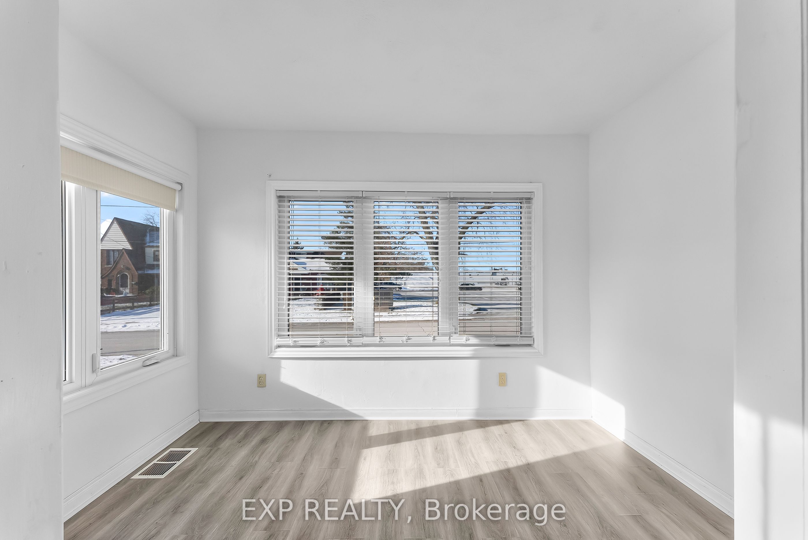 5932 Carlton Avenue Property Photo 9