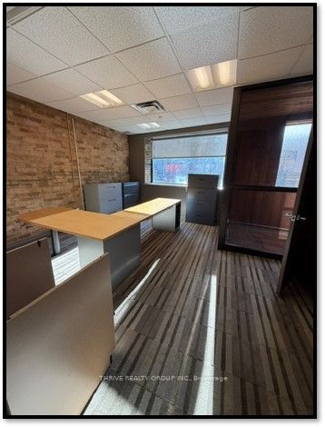 484 Richmond Street 200 Property Photo 9