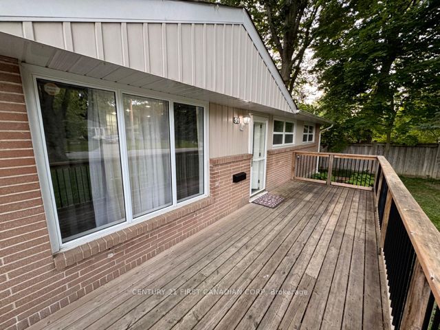 31 Thorncrest Crescent Upper Level Property Photo 2
