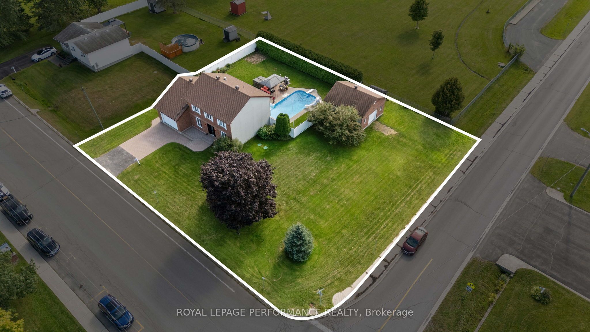 434 Lemay Street Property Photo 2