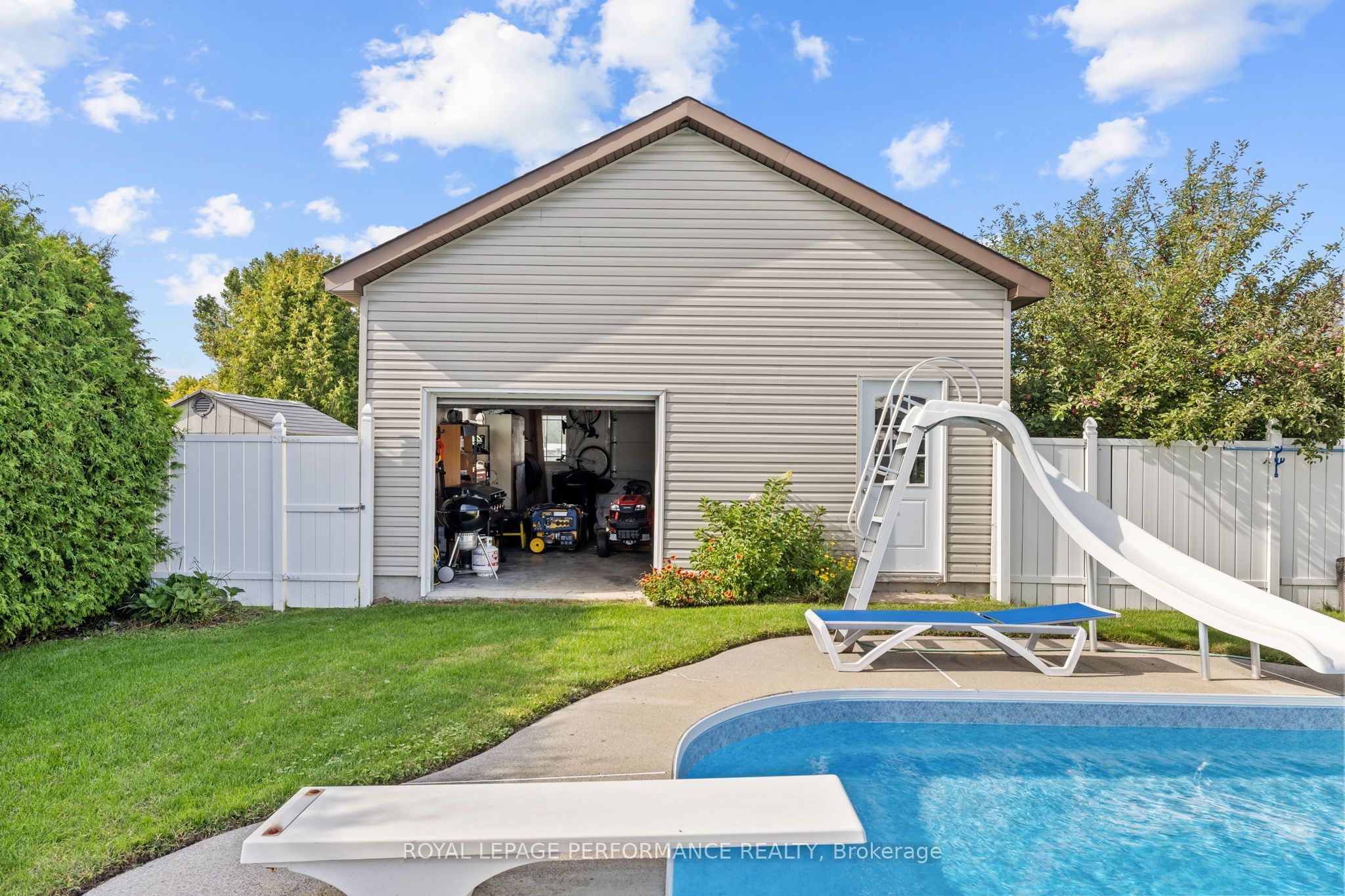 434 Lemay Street Property Photo 10