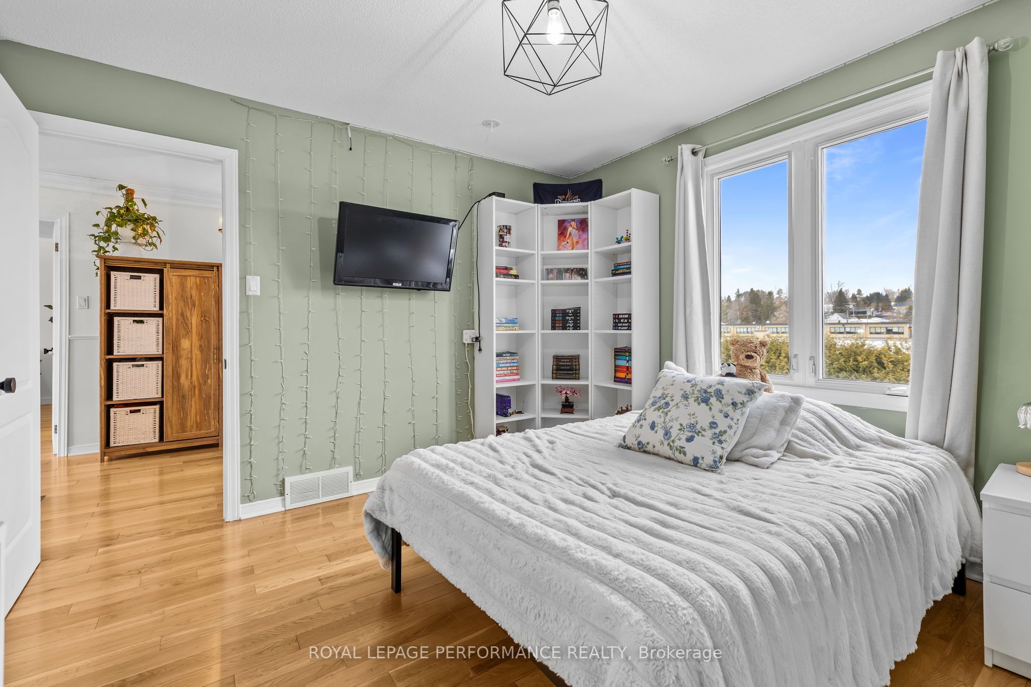 434 Lemay Street Property Photo 39