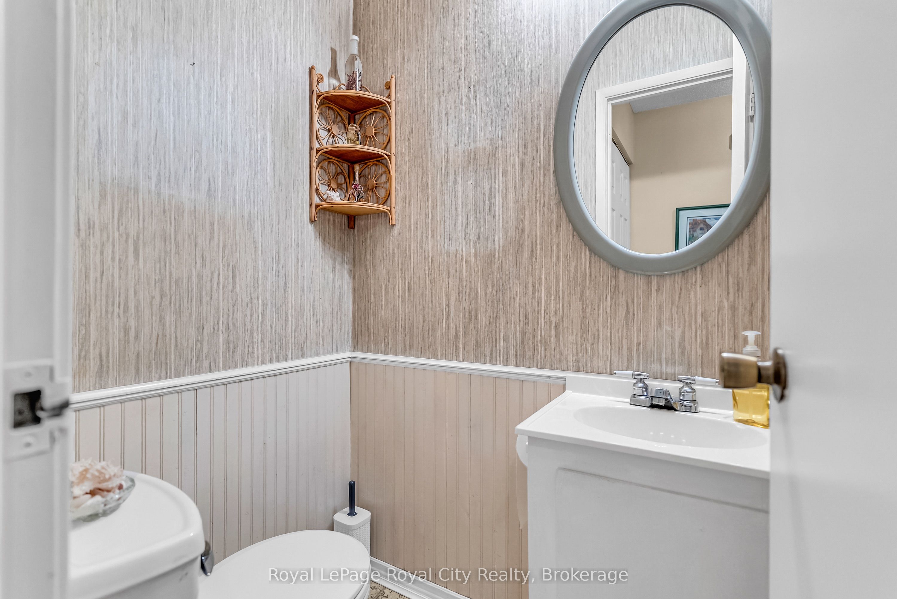 201 Silvercreek Parkway N 62 Property Photo 5