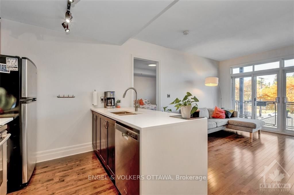 457 Mcleod Street 304 Property Photo 8
