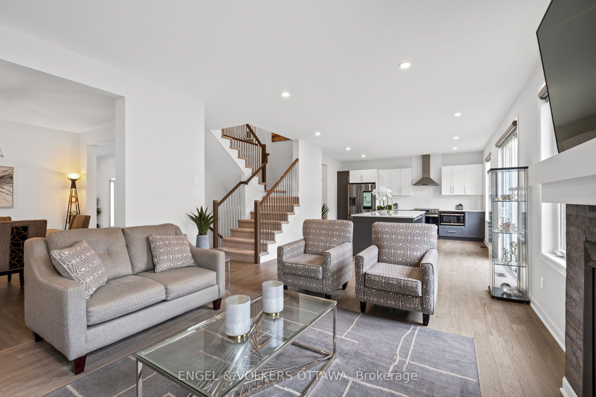 195 Alex Polowin Avenue Property Photo 11