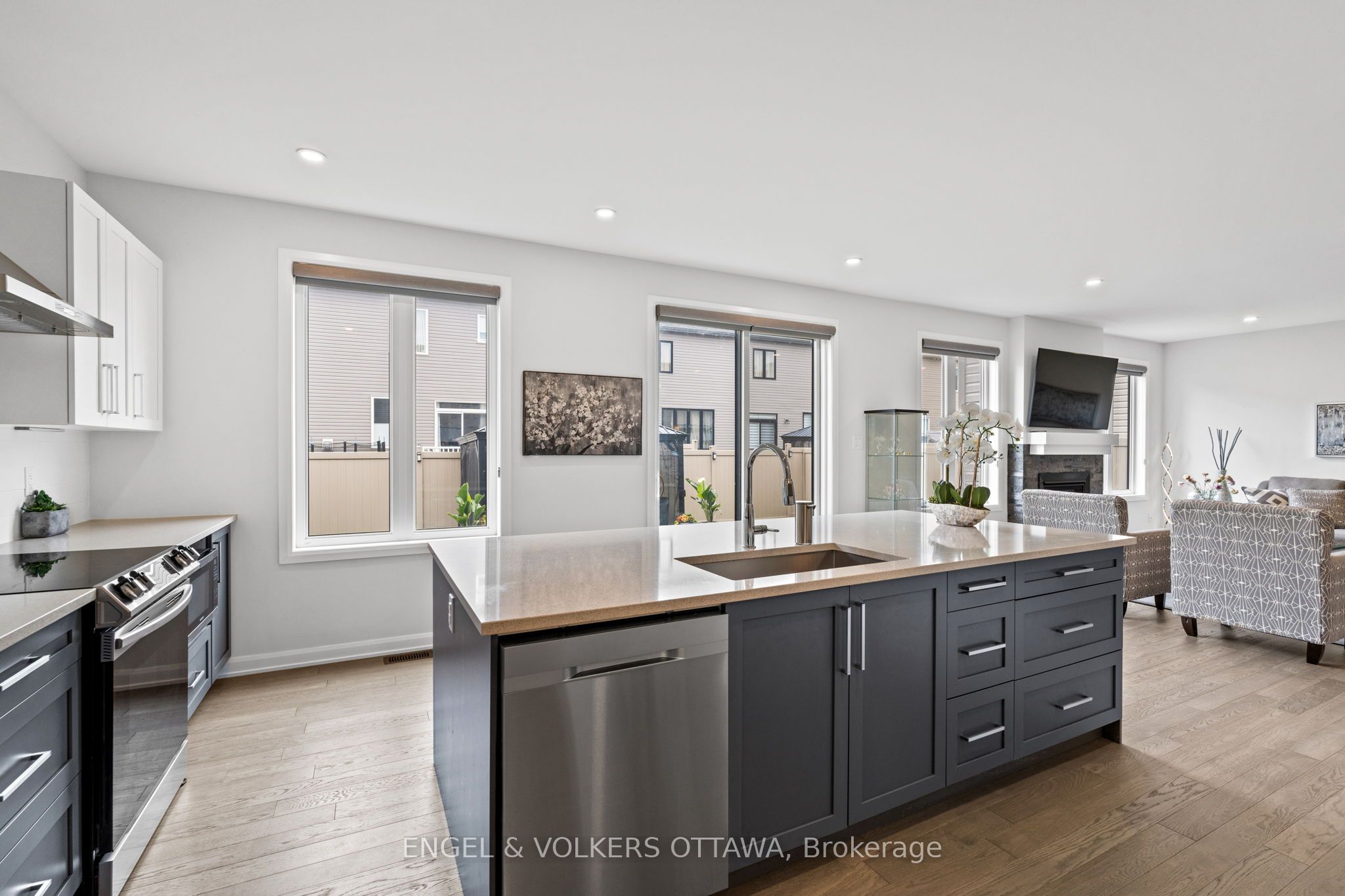 195 Alex Polowin Avenue Property Photo 14
