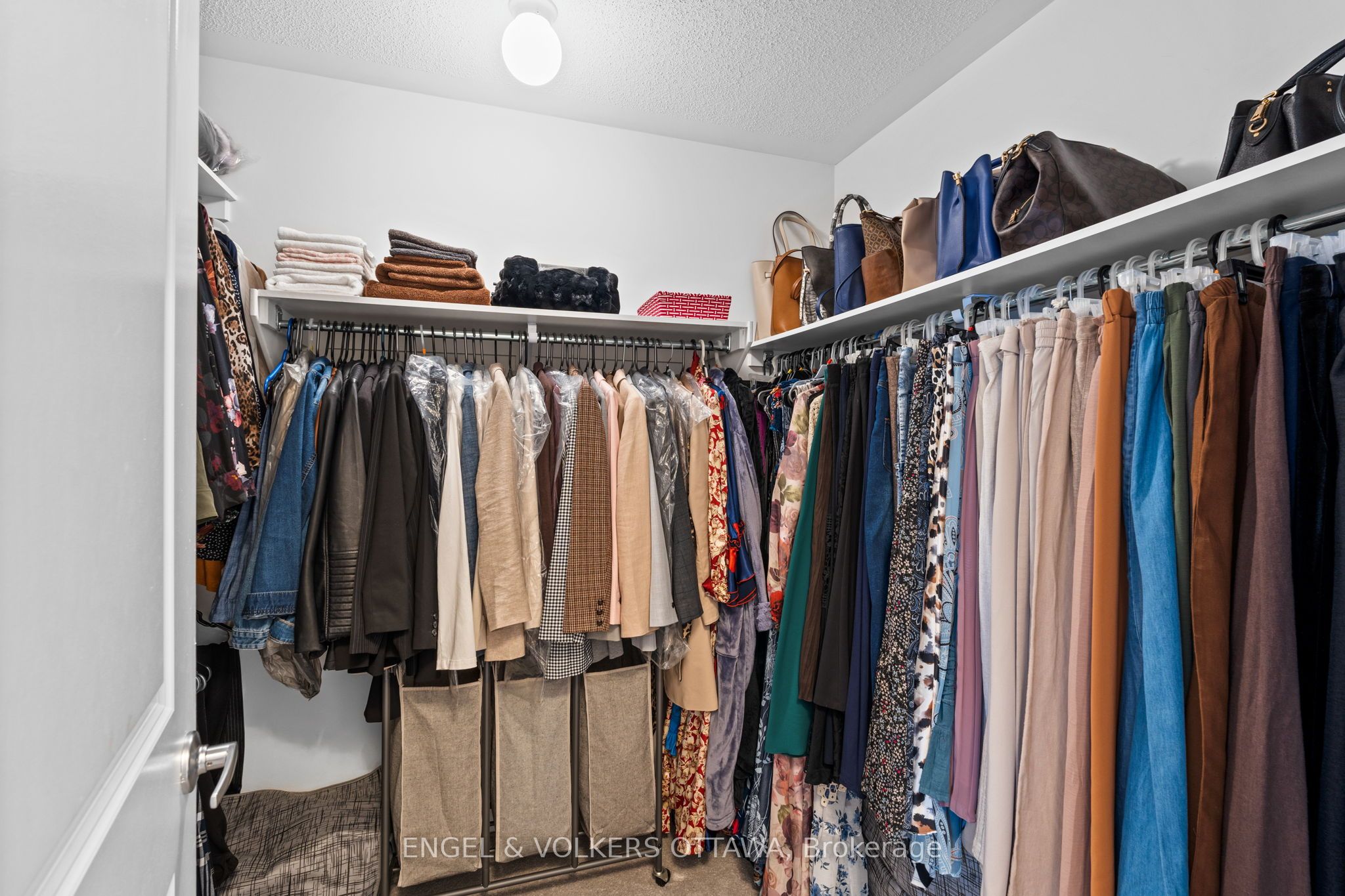 195 Alex Polowin Avenue Property Photo 20