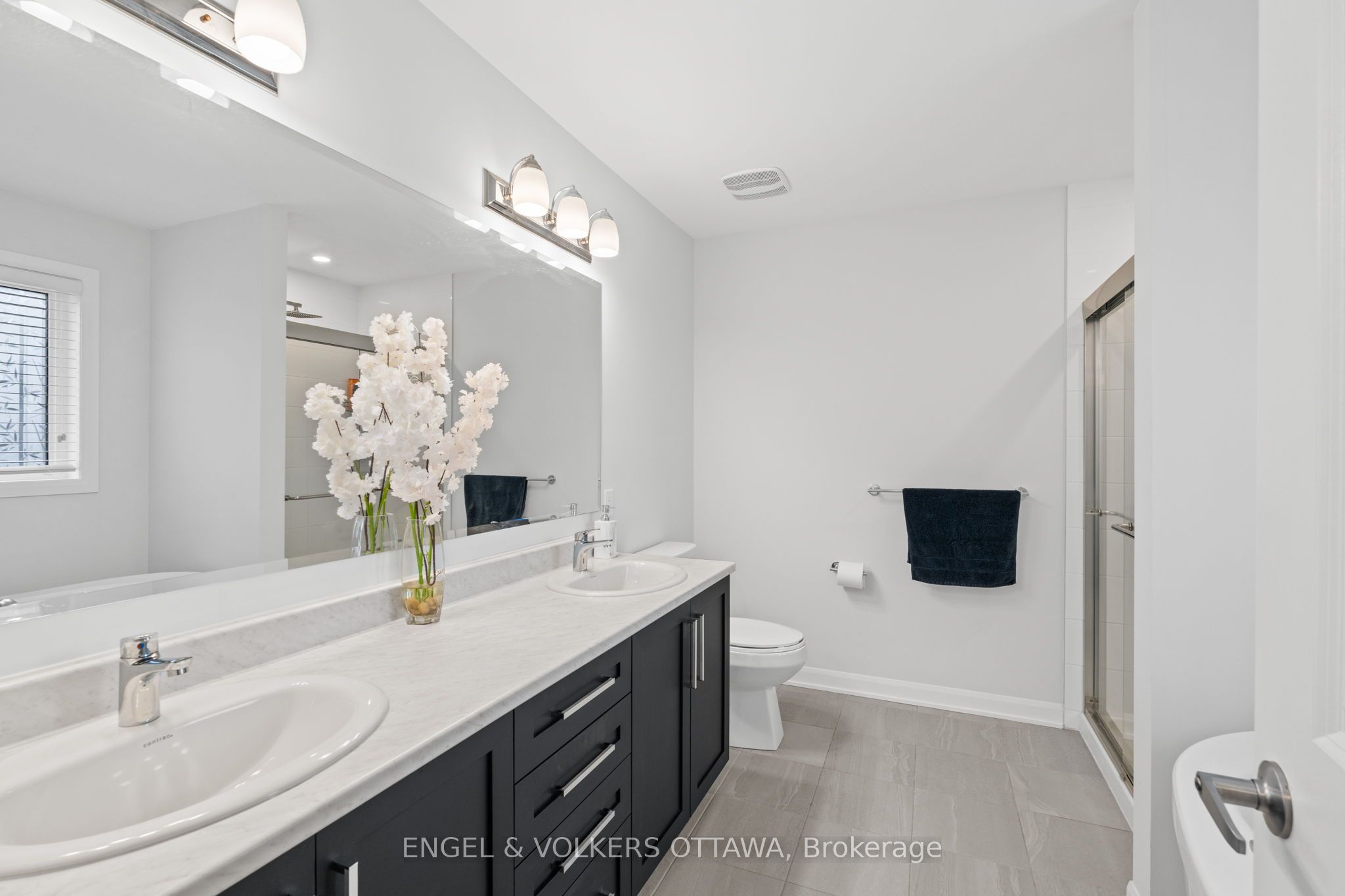 195 Alex Polowin Avenue Property Photo 21