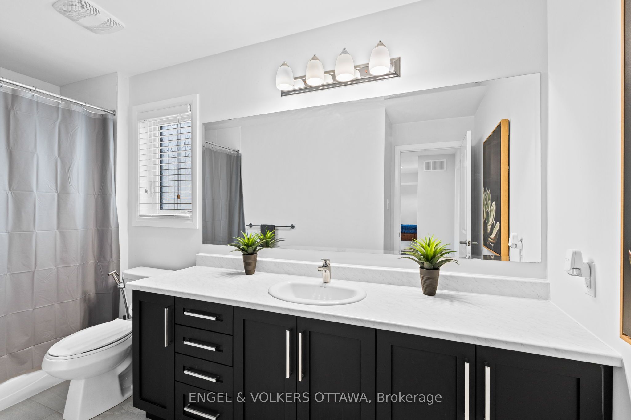 195 Alex Polowin Avenue Property Photo 23