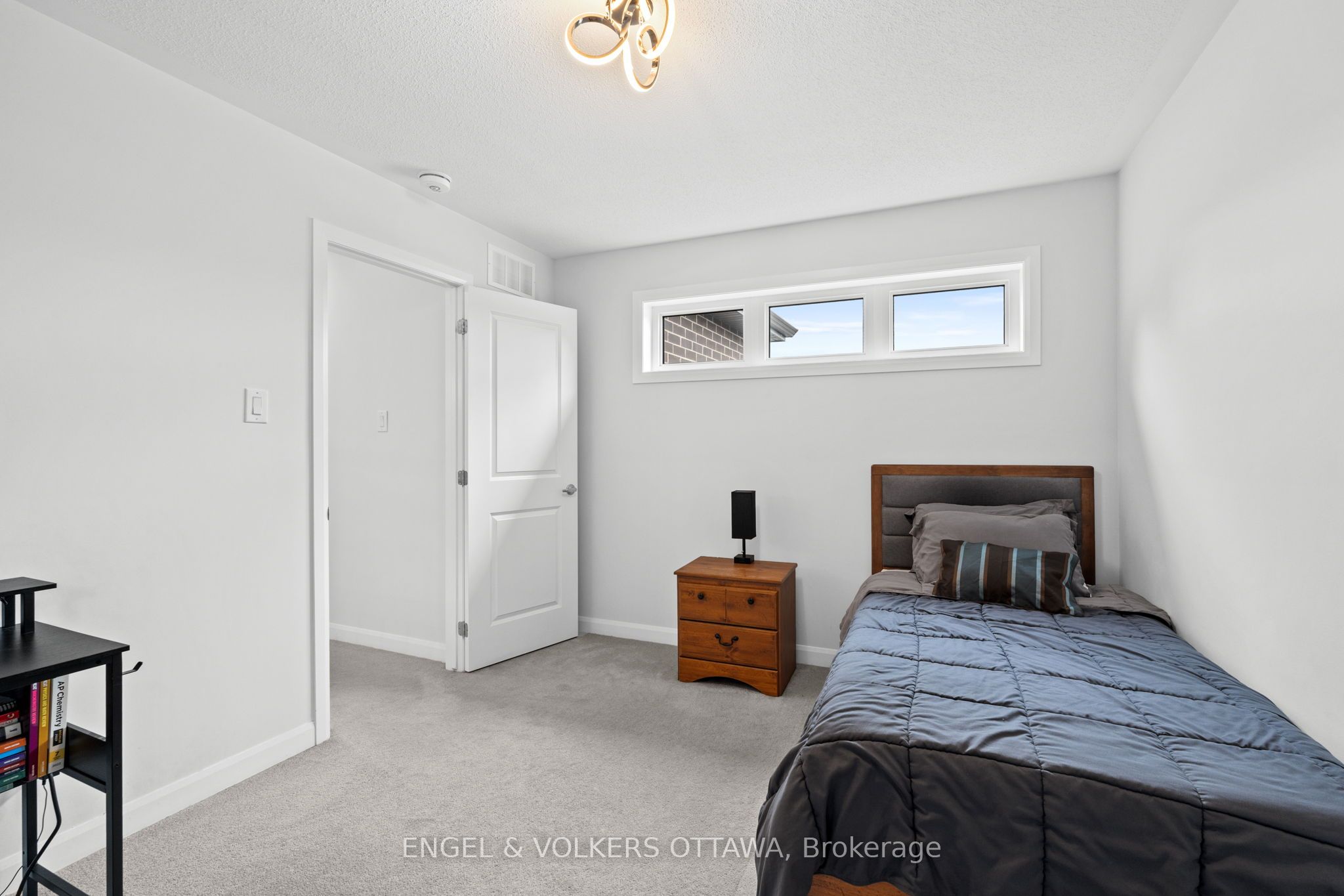 195 Alex Polowin Avenue Property Photo 26