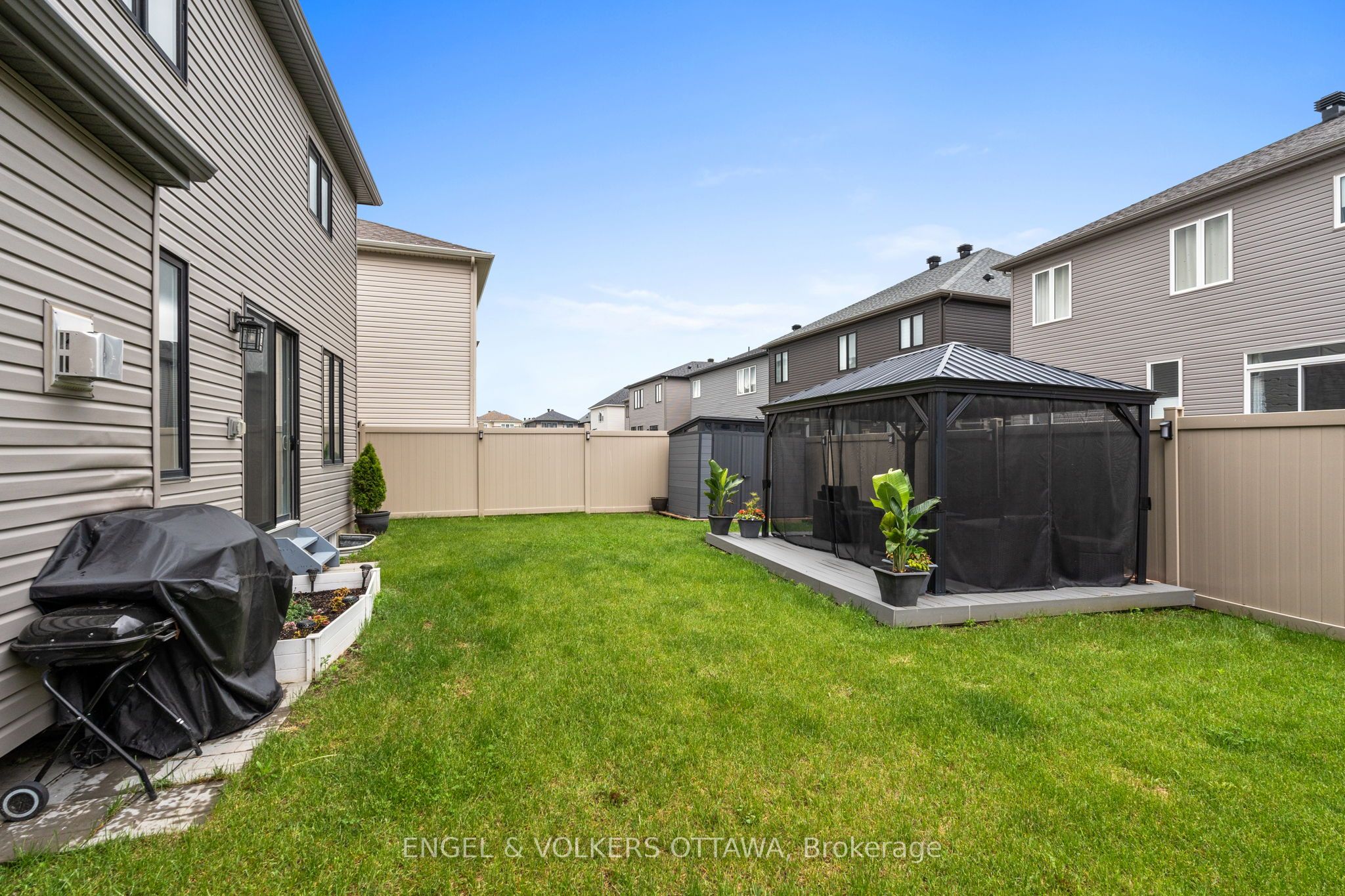195 Alex Polowin Avenue Property Photo 29