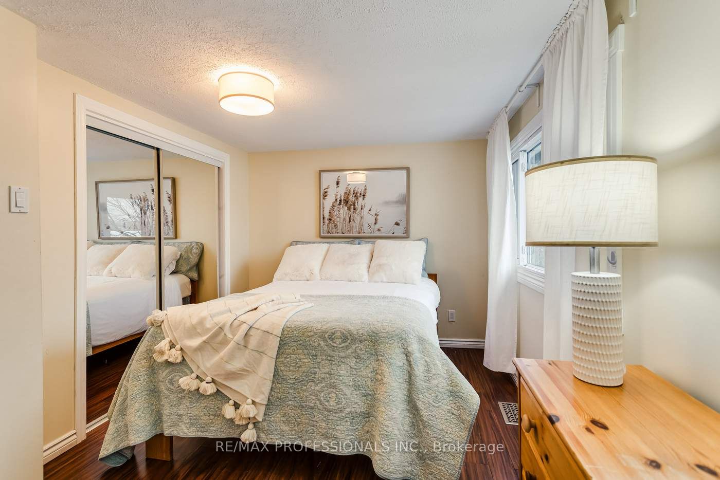 22 Lawrence Street N Property Photo 20