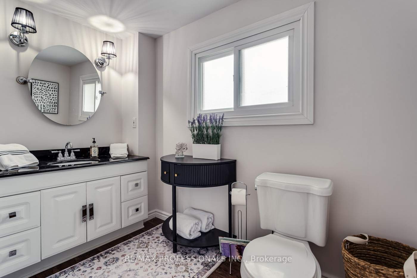 22 Lawrence Street N Property Photo 22