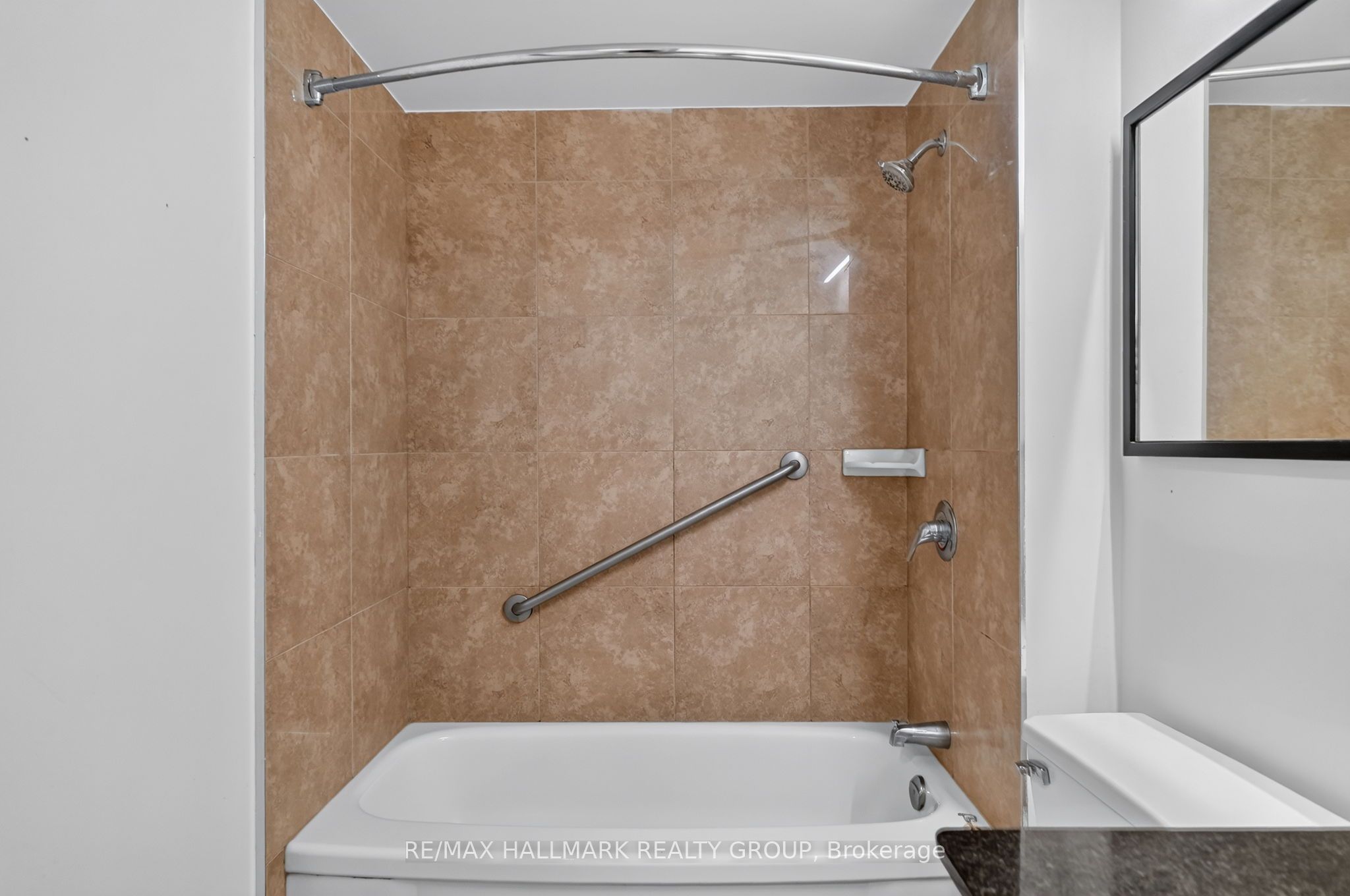 435 Albert Street 306 Property Photo 12