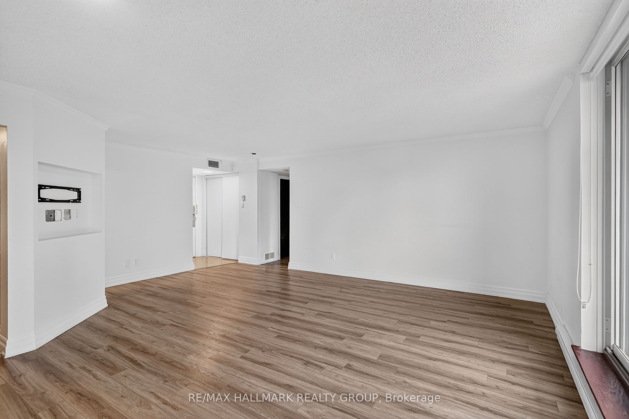 435 Albert Street 306 Property Photo 24
