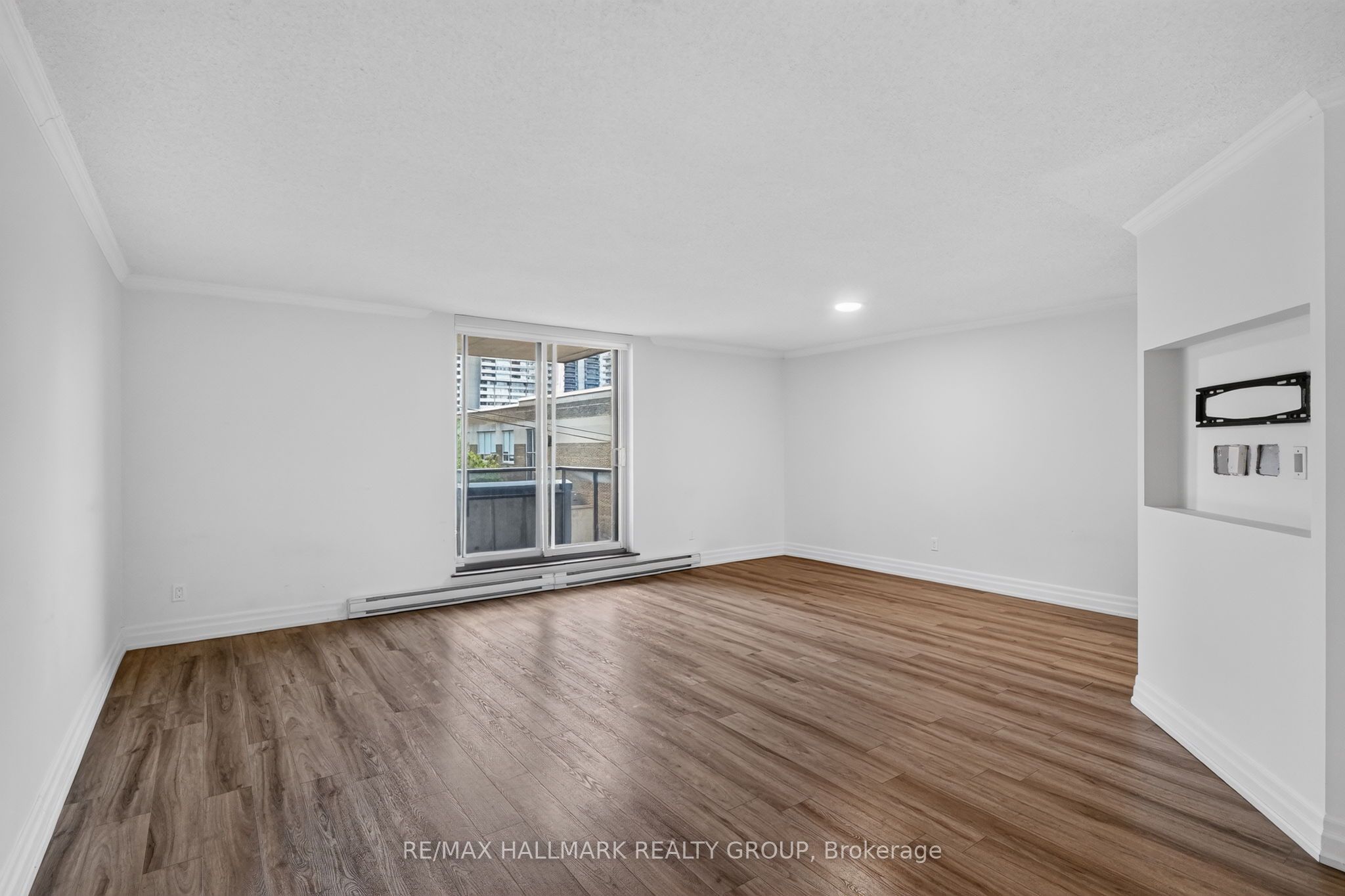 435 Albert Street 214 Property Photo 22