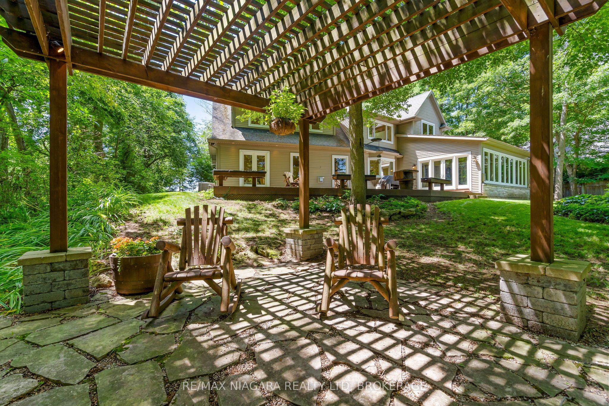 429 Ridge Road E Property Photo 19