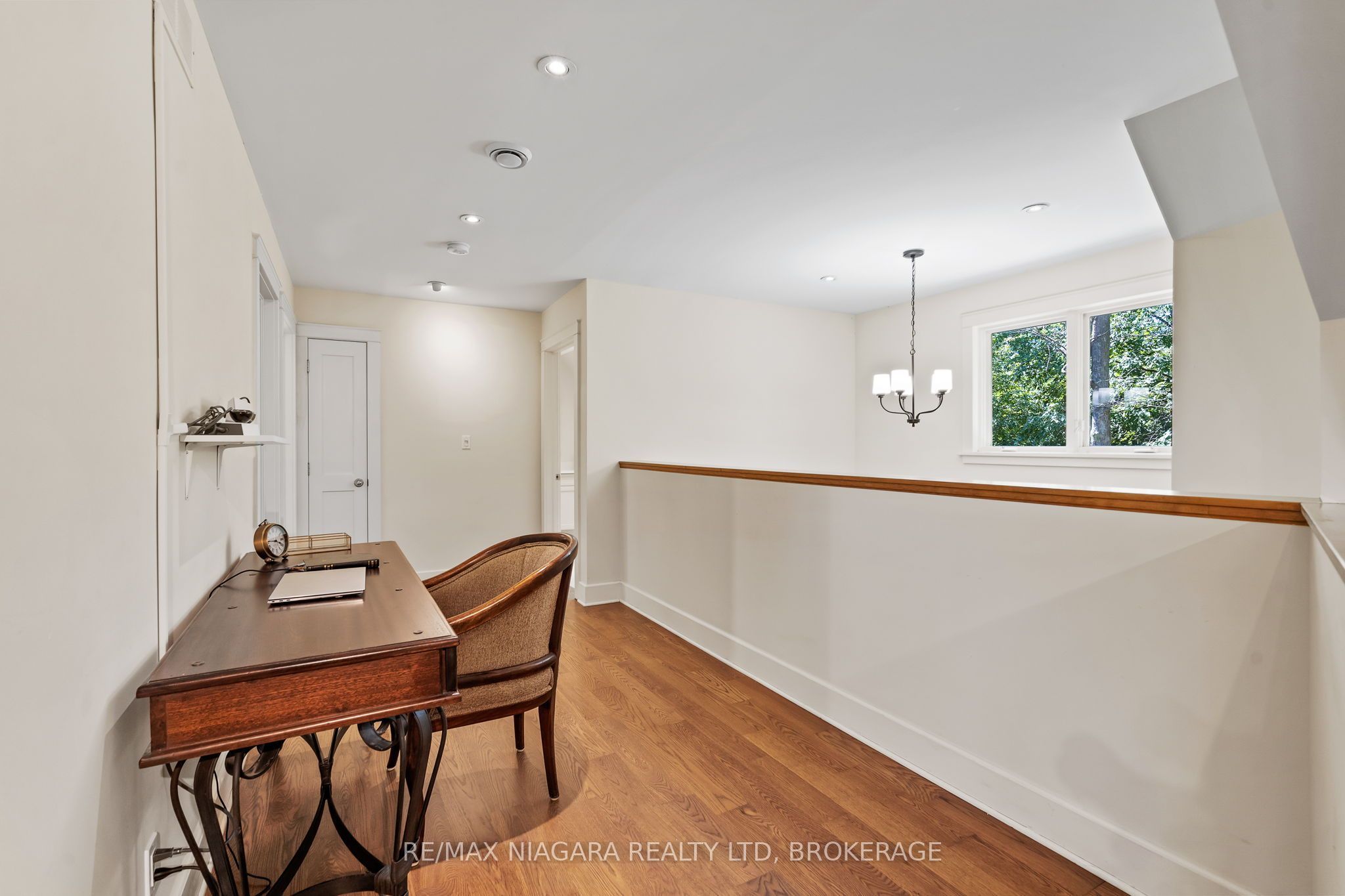 429 Ridge Road E Property Photo 45