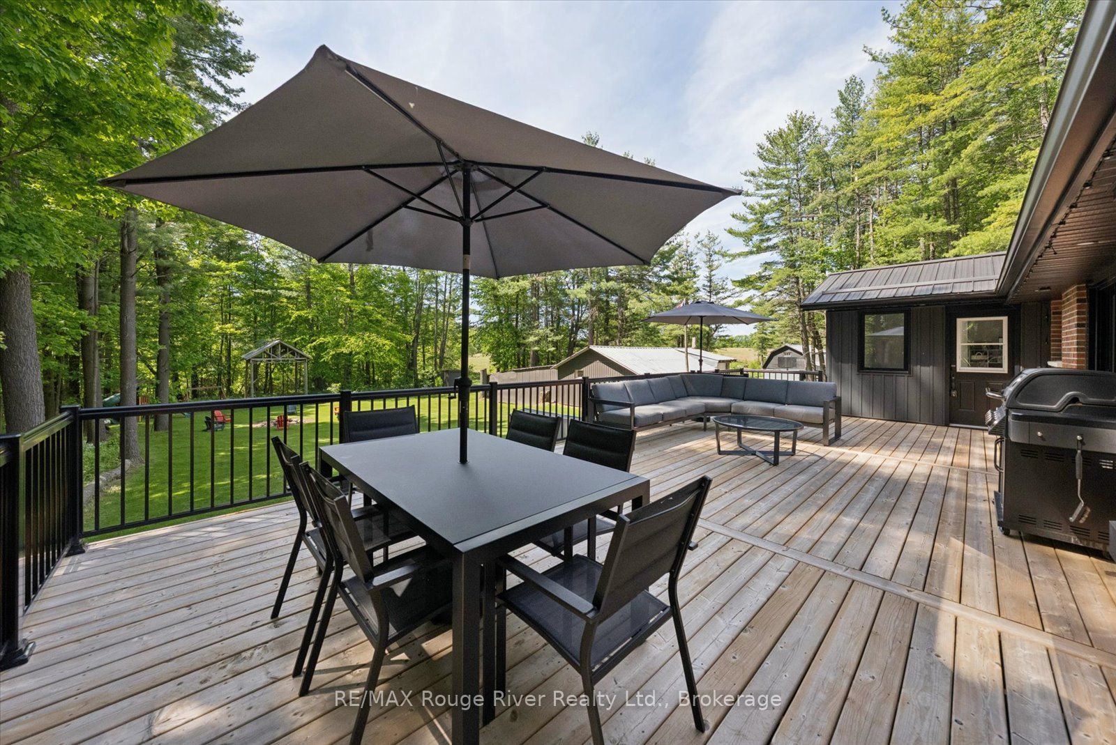 1004 Telecom Road Property Photo 23