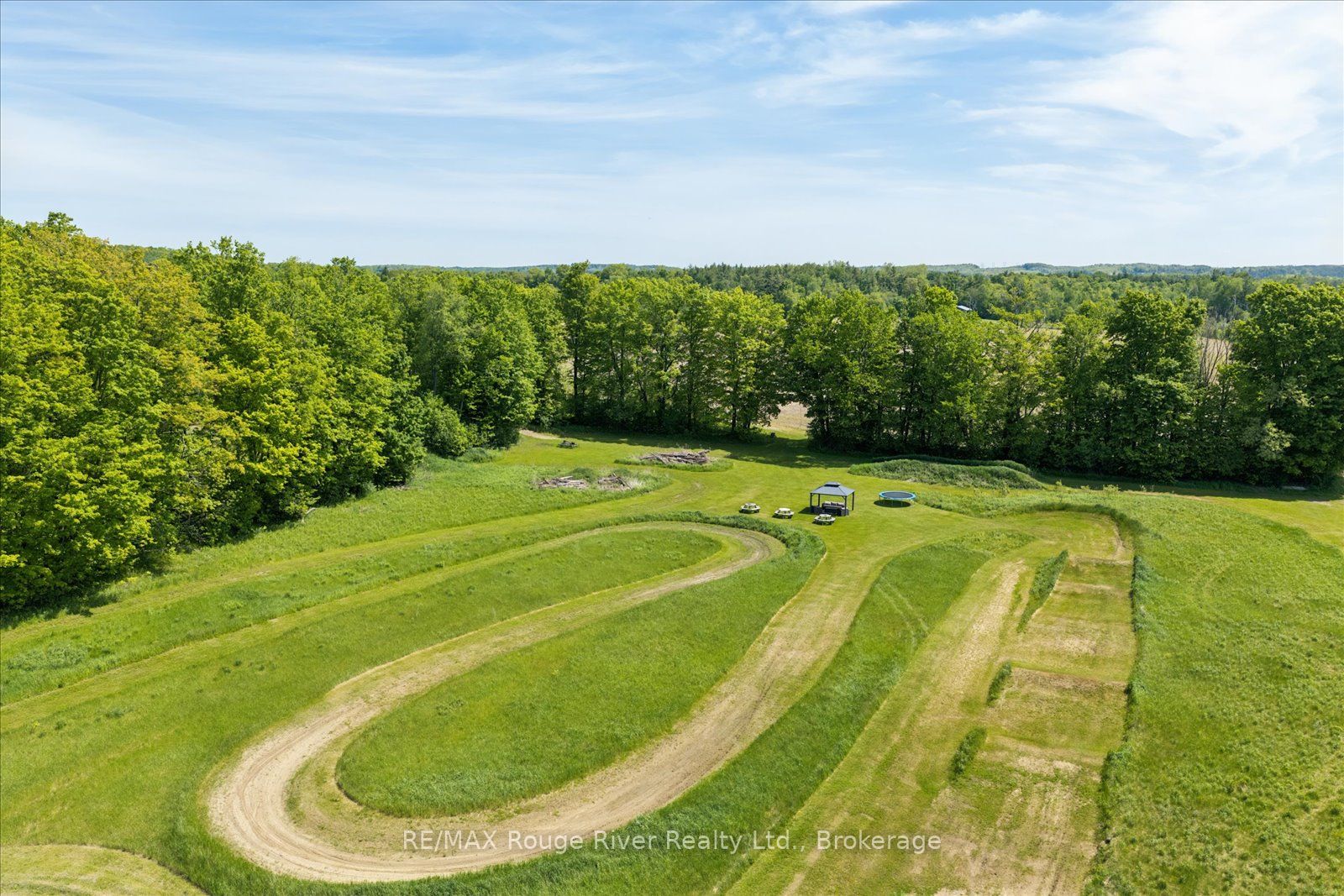 1004 Telecom Road Property Photo 34