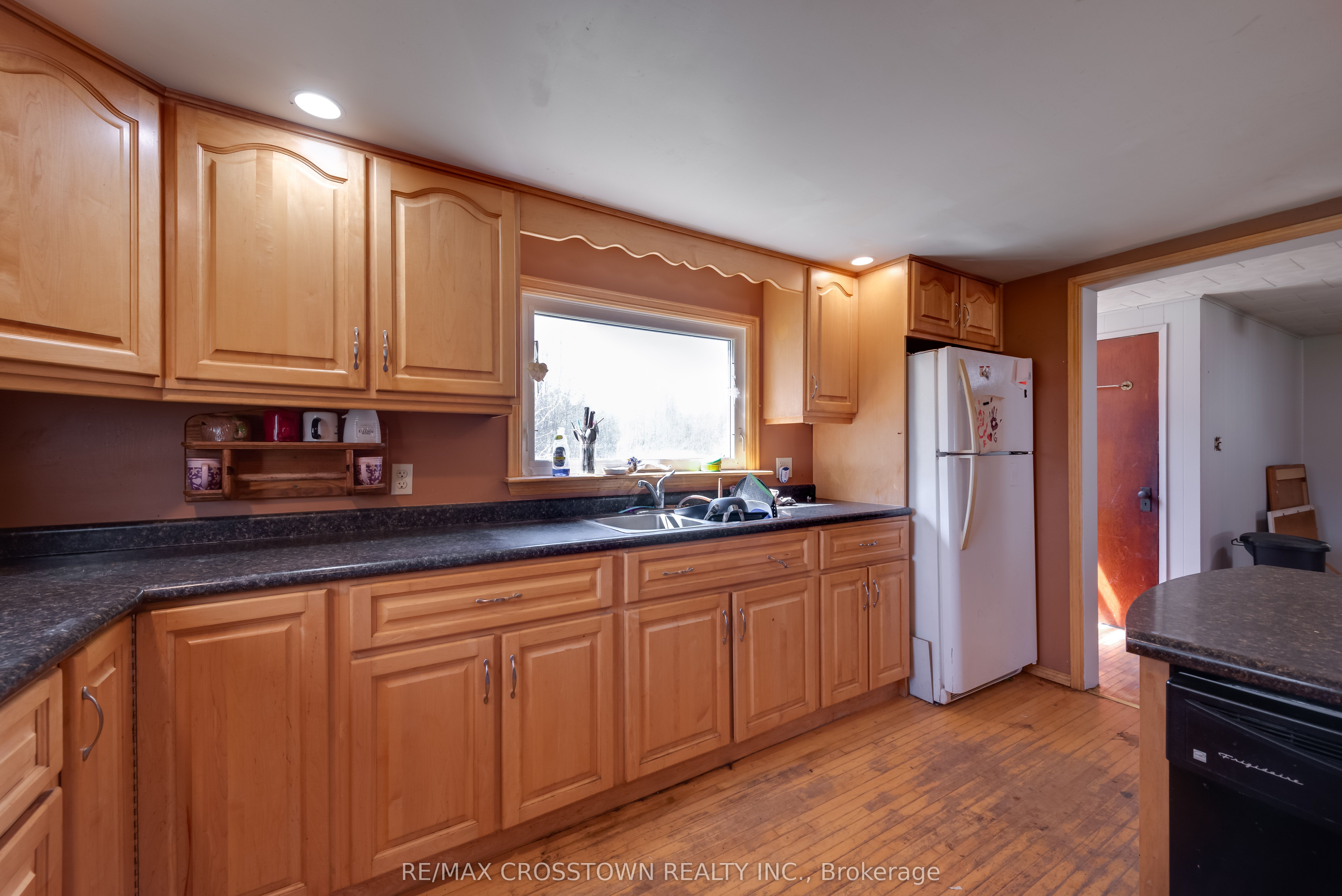 316056 Highway 6 Highway S Property Photo 16