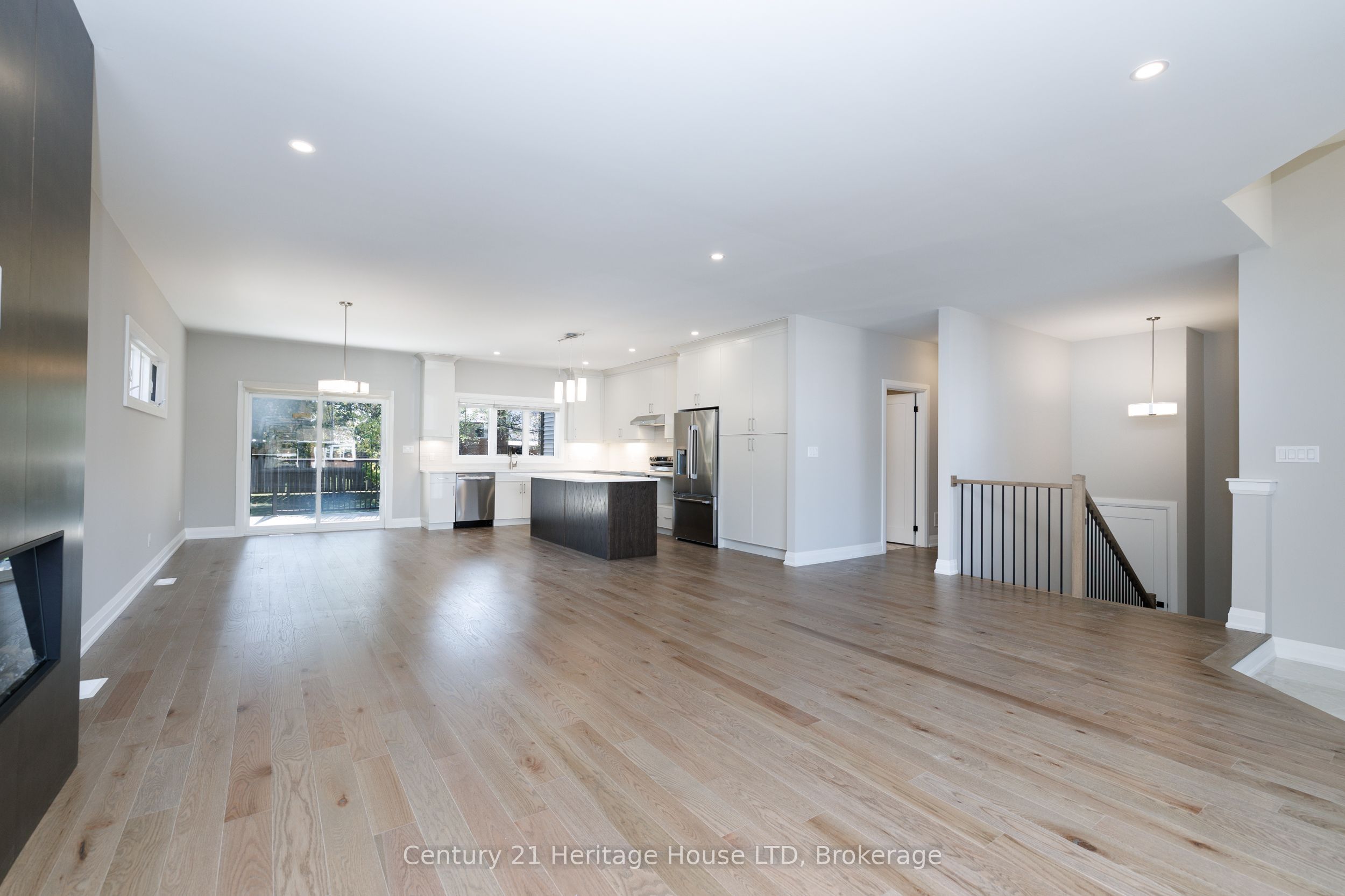 338 Sugarloaf Street Property Photo 12