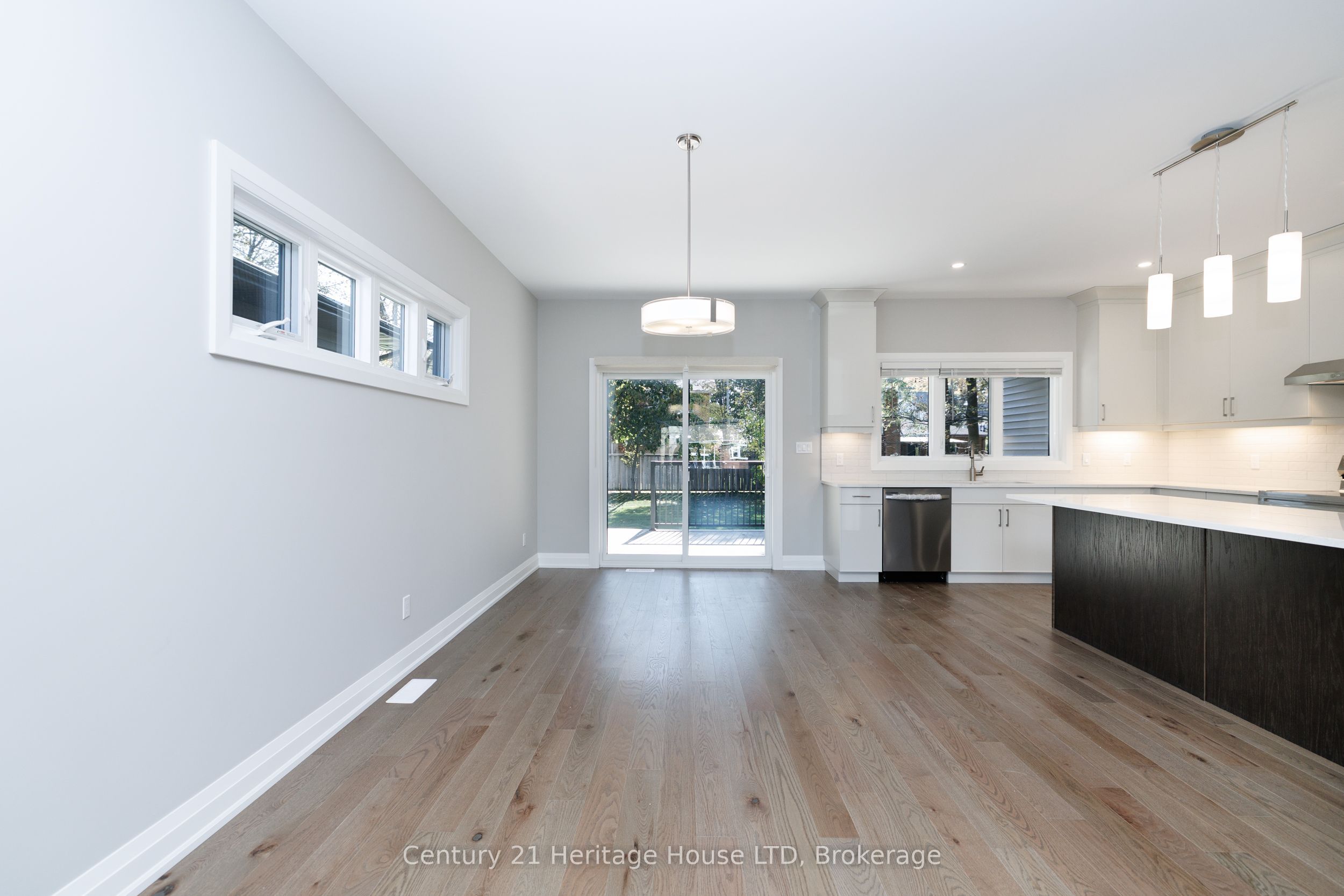 338 Sugarloaf Street Property Photo 14