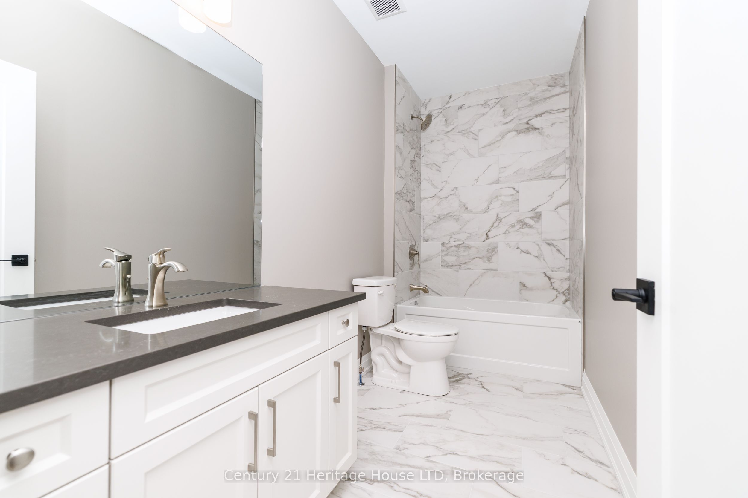 338 Sugarloaf Street Property Photo 17