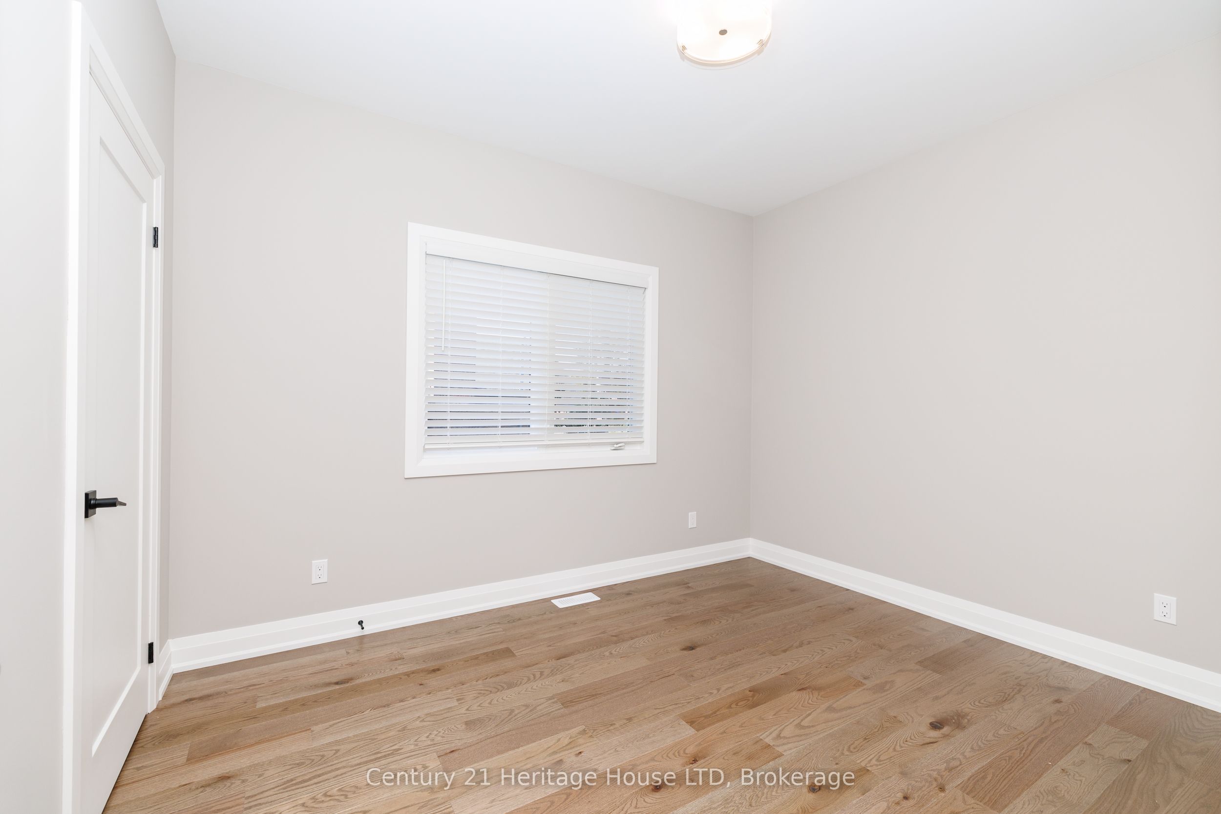 338 Sugarloaf Street Property Photo 18