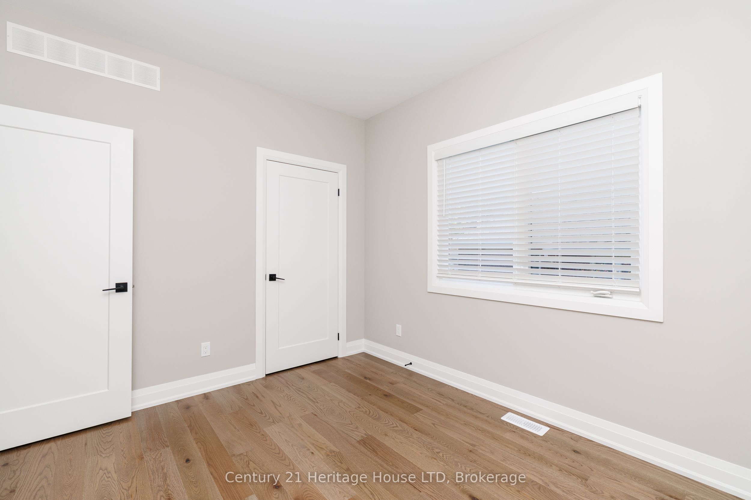338 Sugarloaf Street Property Photo 19