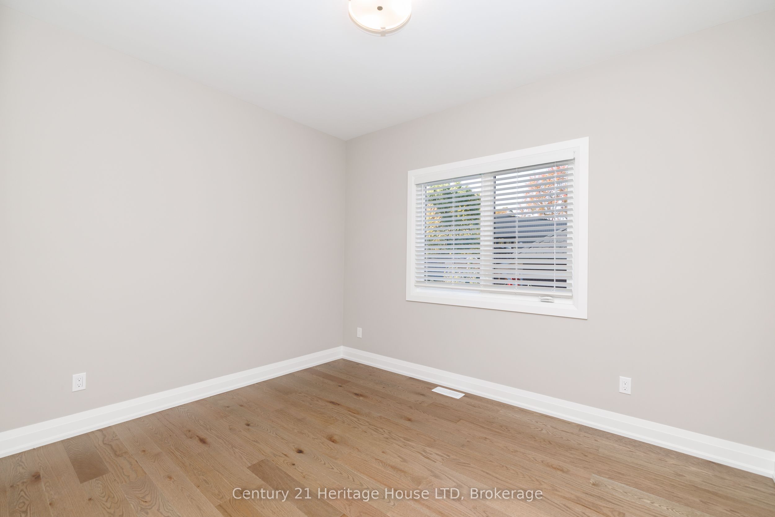 338 Sugarloaf Street Property Photo 20