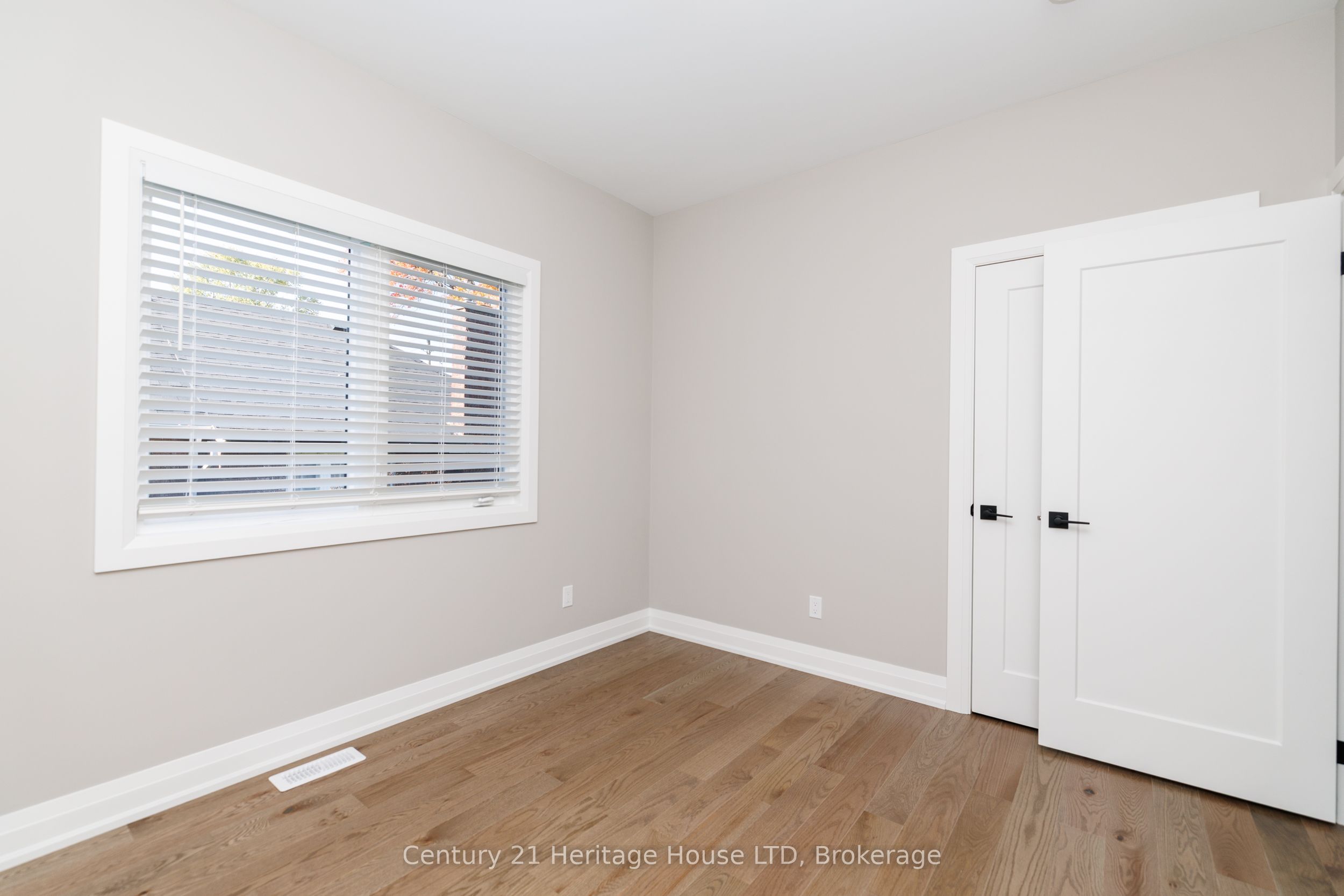 338 Sugarloaf Street Property Photo 21