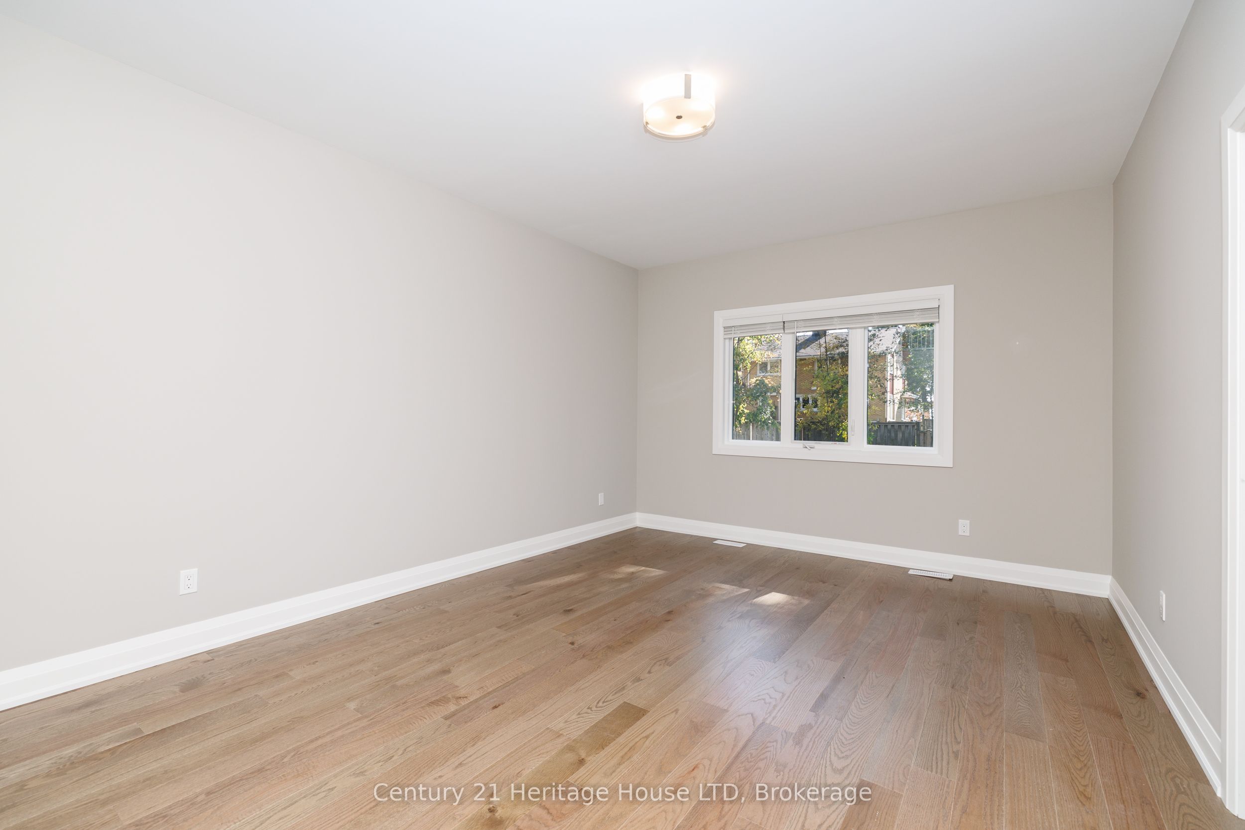 338 Sugarloaf Street Property Photo 22
