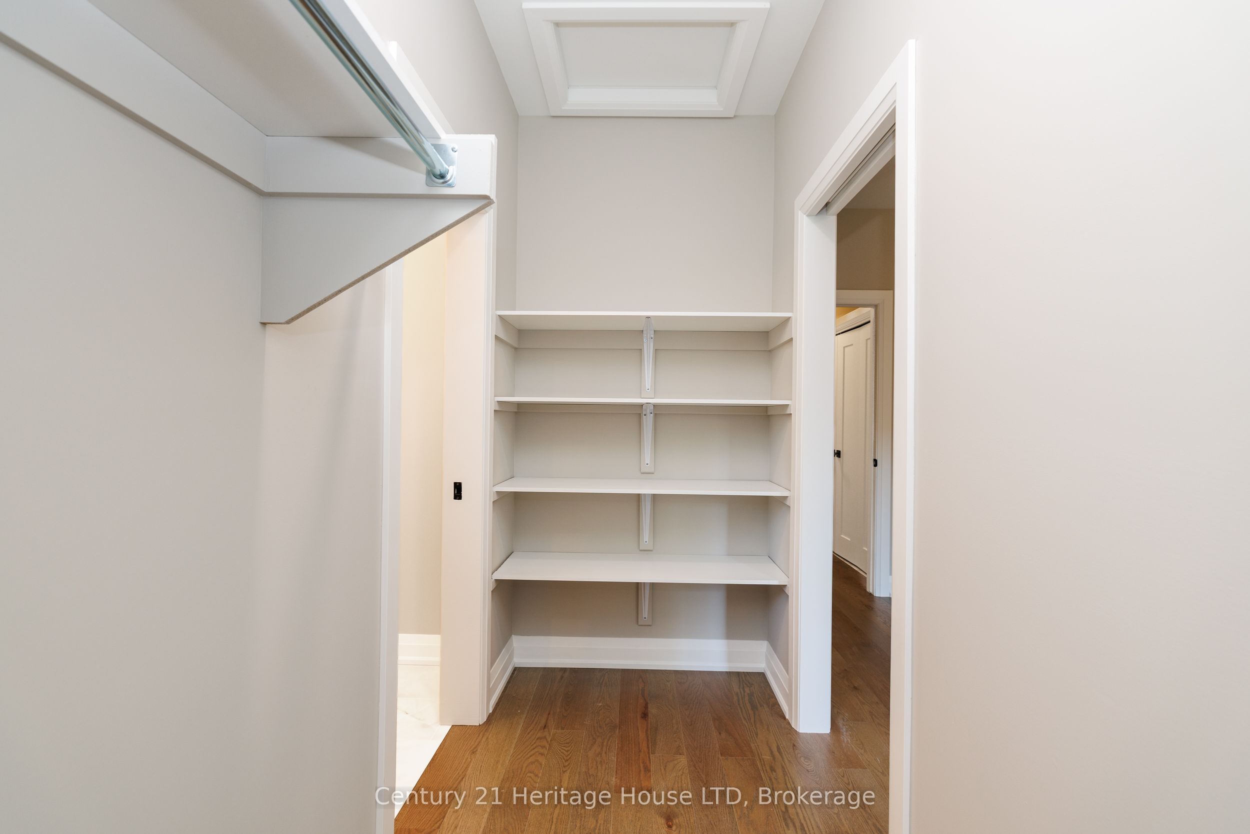 338 Sugarloaf Street Property Photo 26