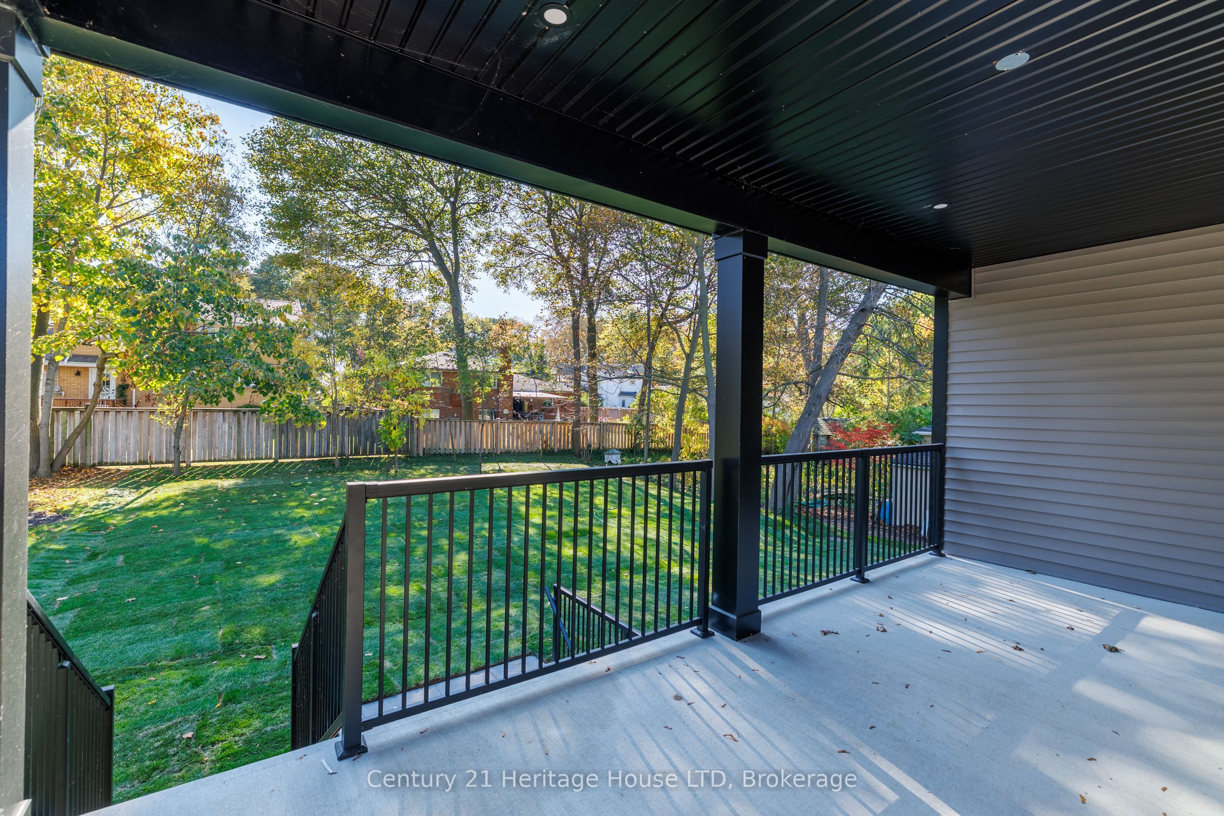 338 Sugarloaf Street Property Photo 40