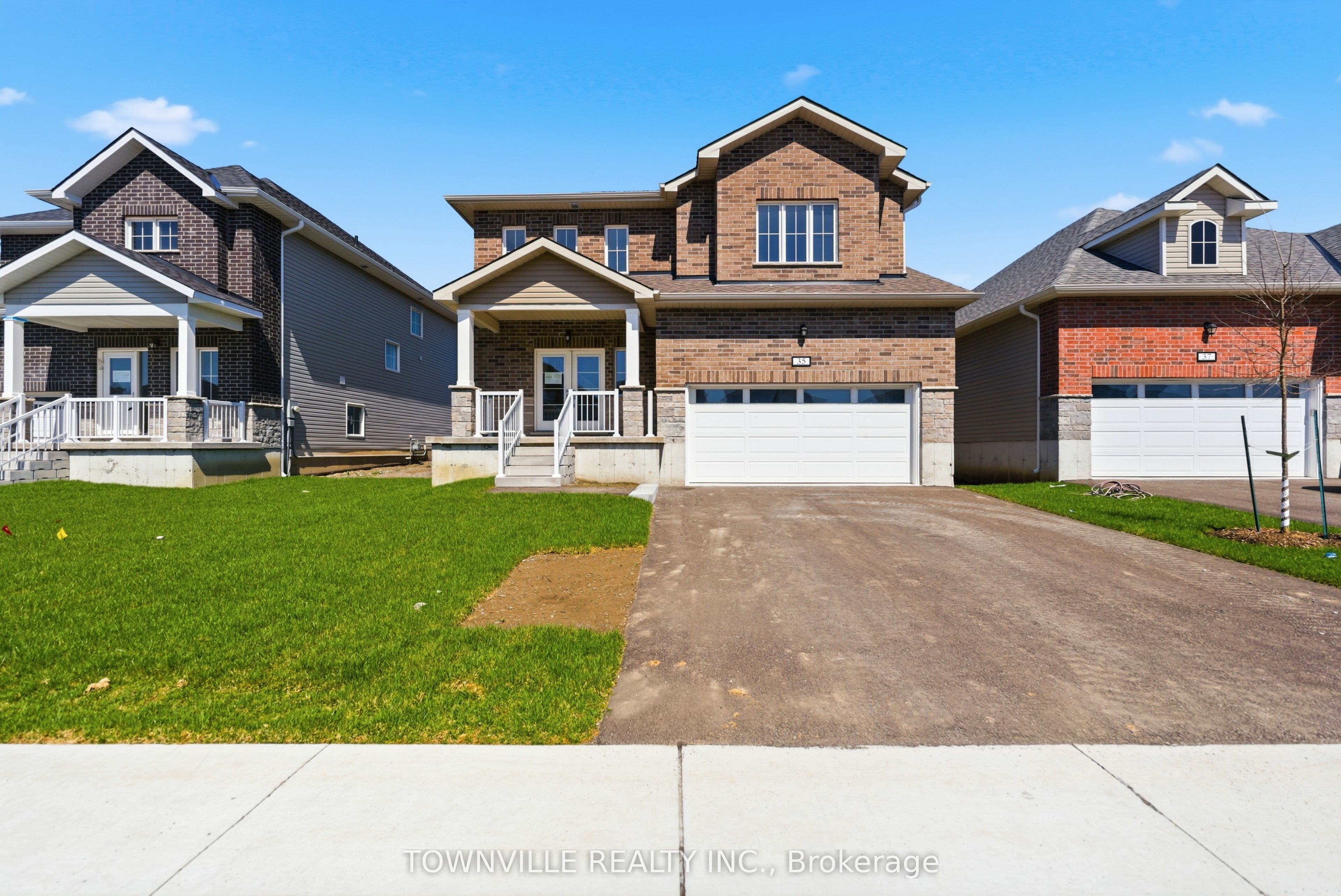 35 Bradden Crescent Property Photo 2