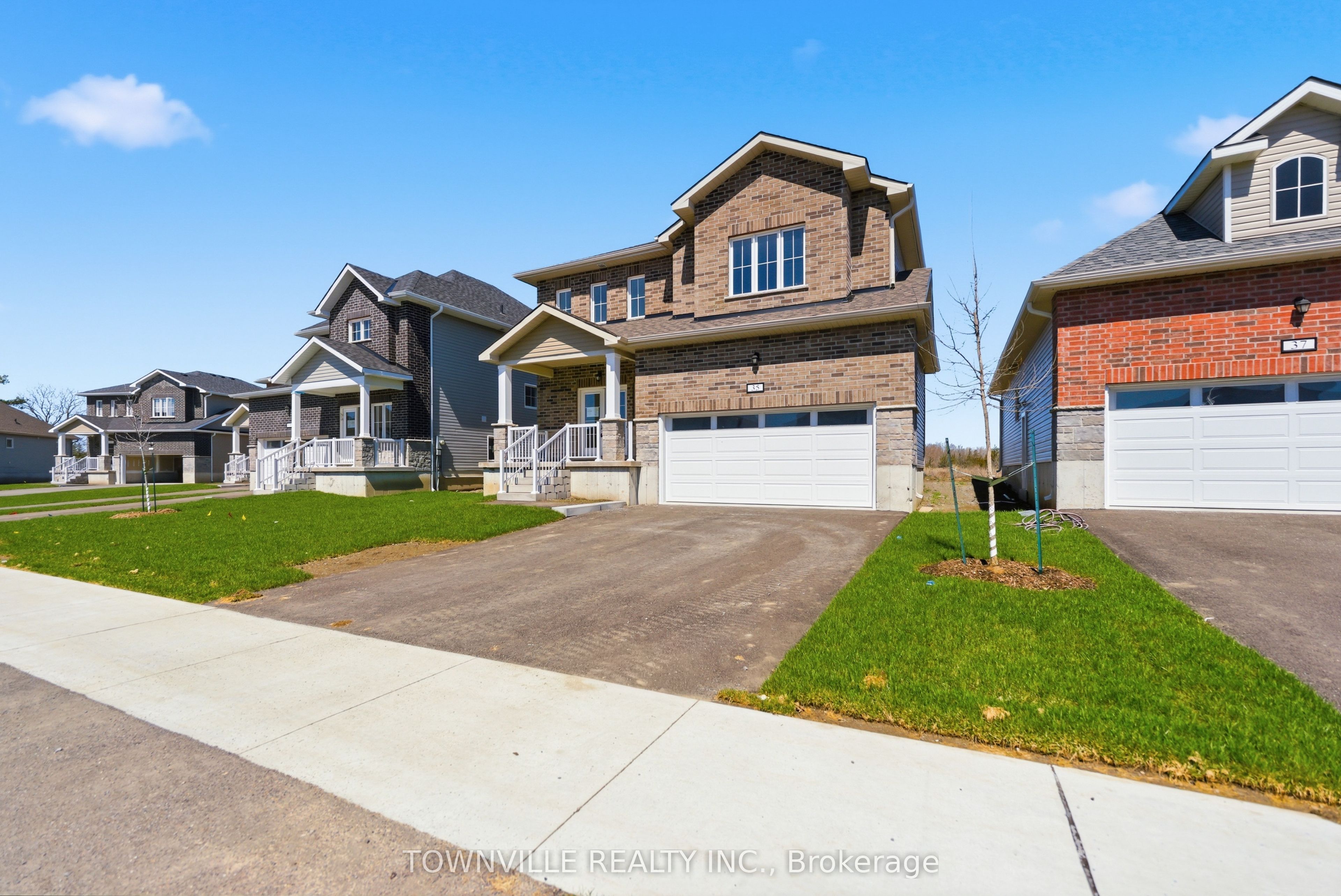 35 Bradden Crescent Property Photo 3