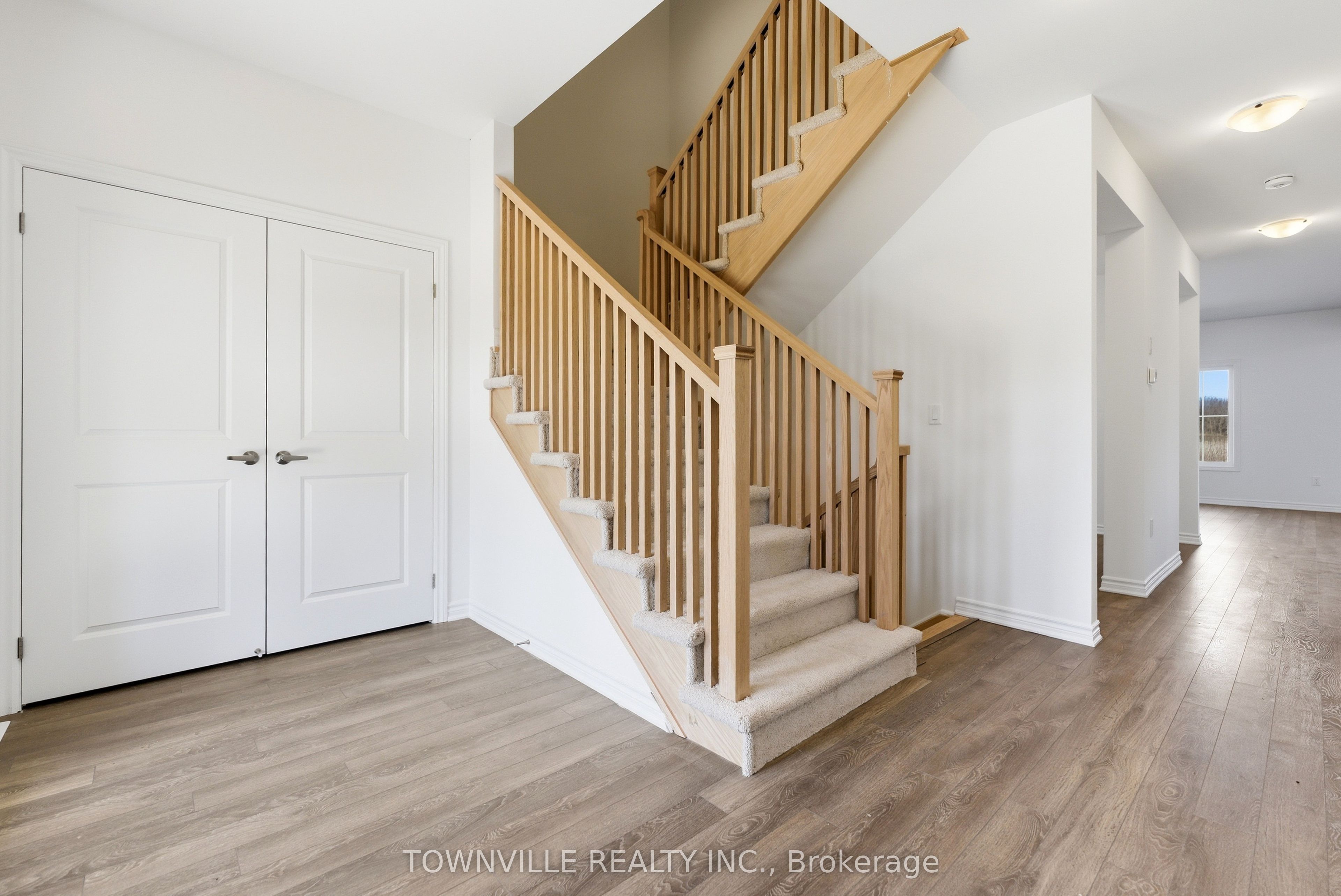 35 Bradden Crescent Property Photo 6