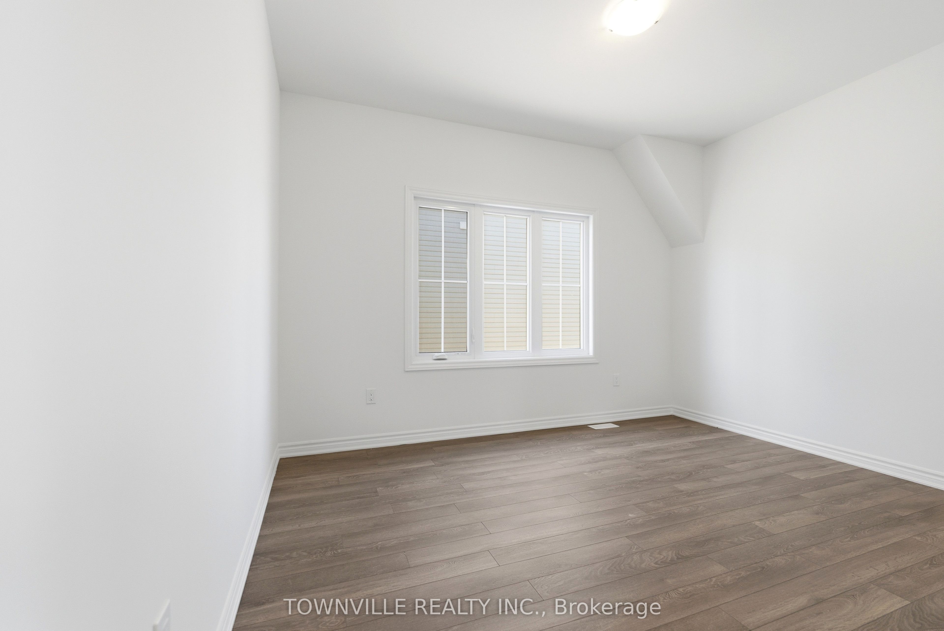 35 Bradden Crescent Property Photo 11