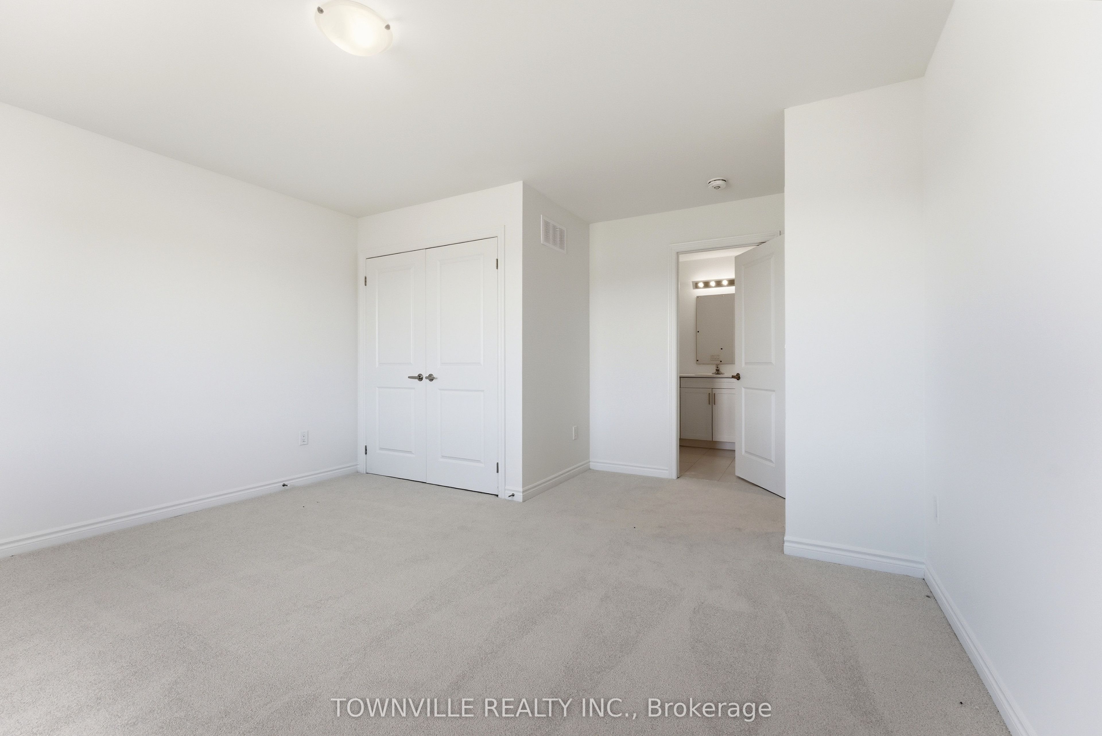 35 Bradden Crescent Property Photo 33