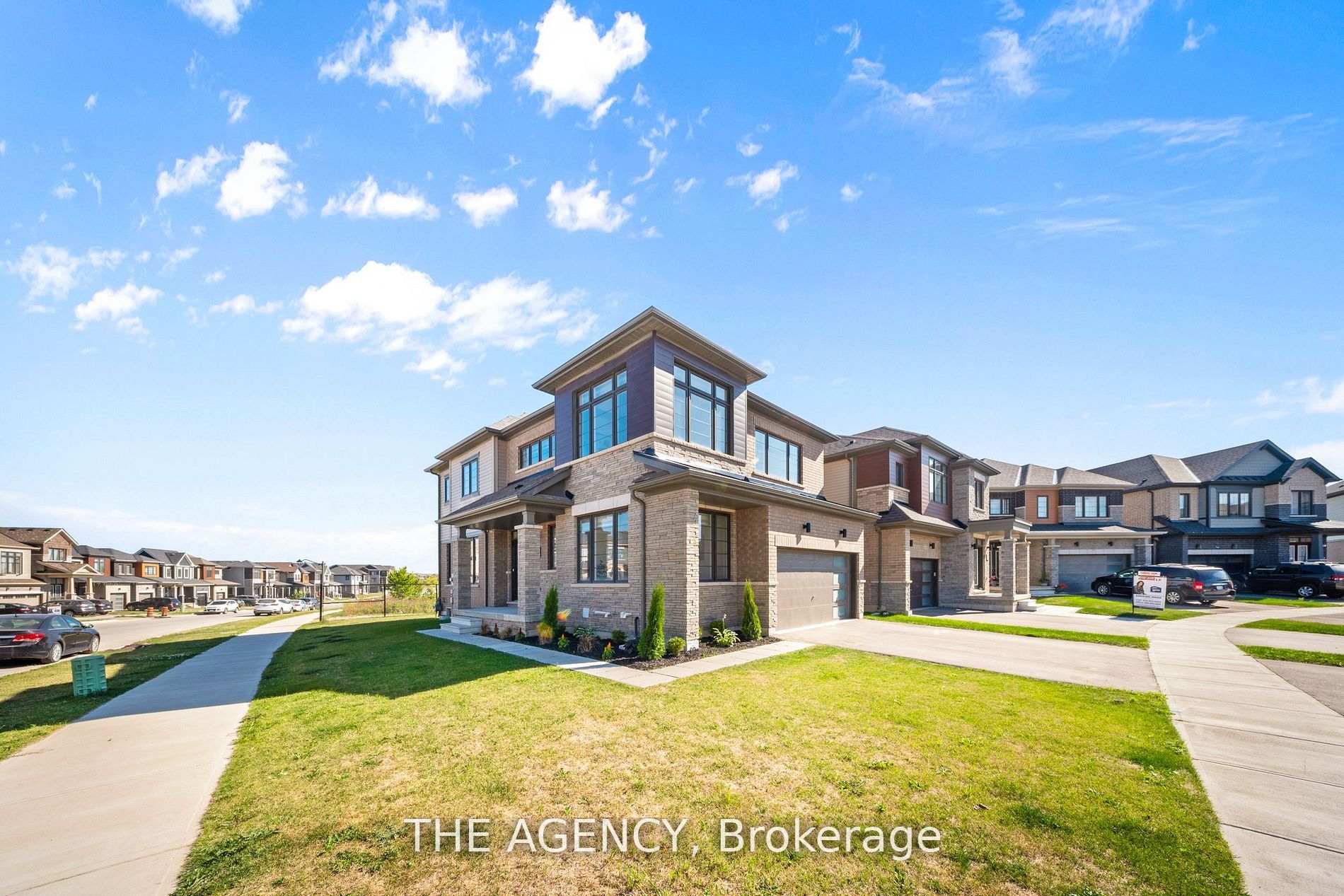 1 Bee Crescent Property Photo 2