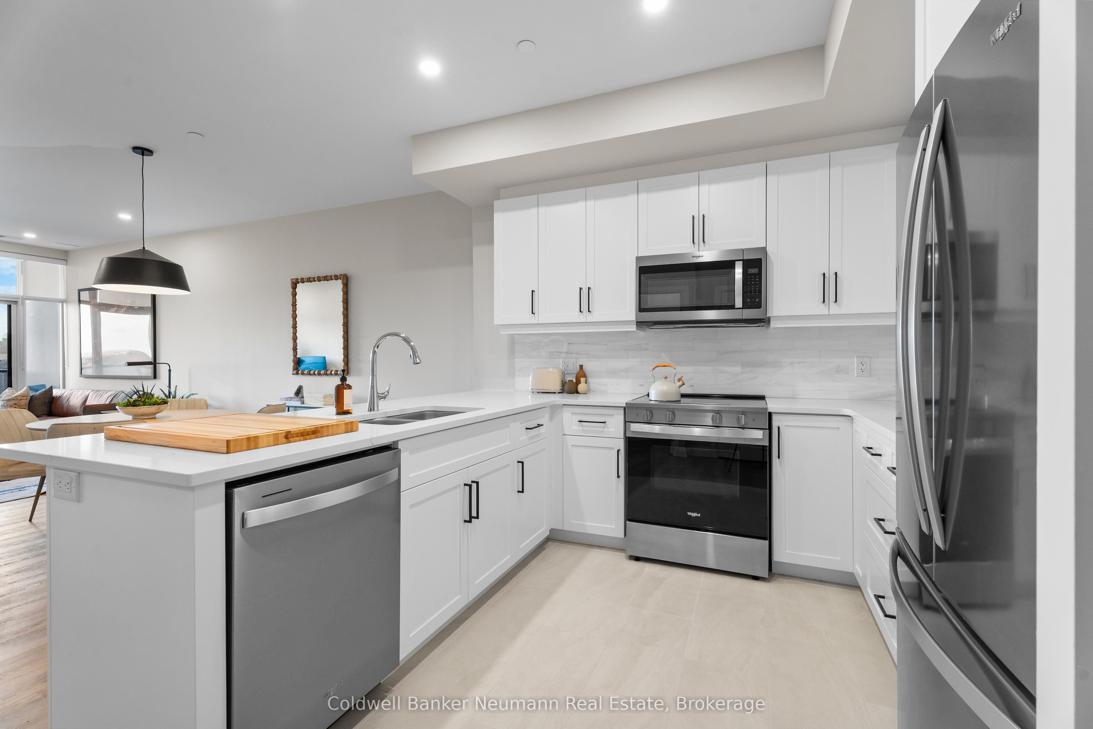 1882 Gordon Street 508 Property Photo 4
