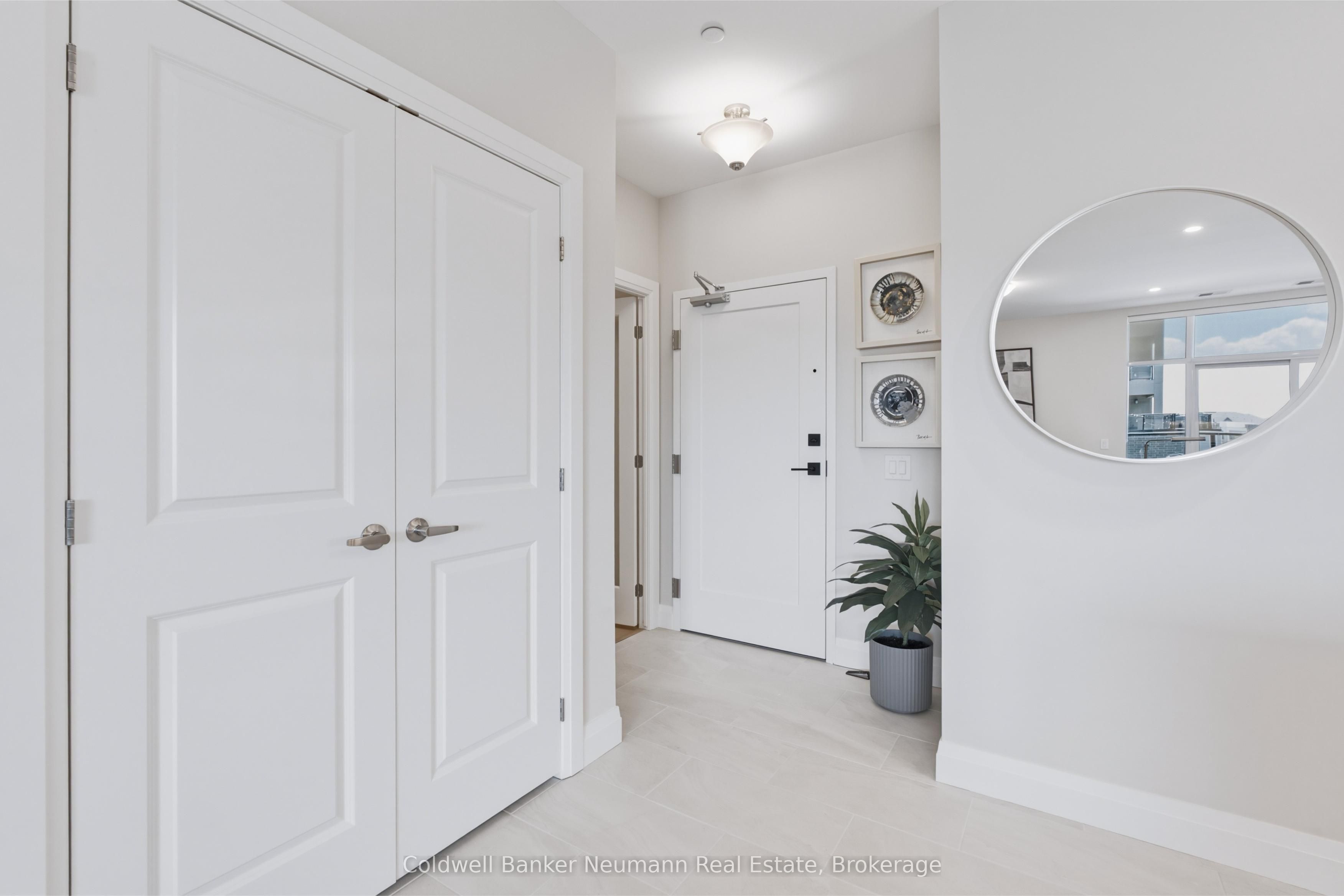 1882 Gordon Street 505 Property Photo 3