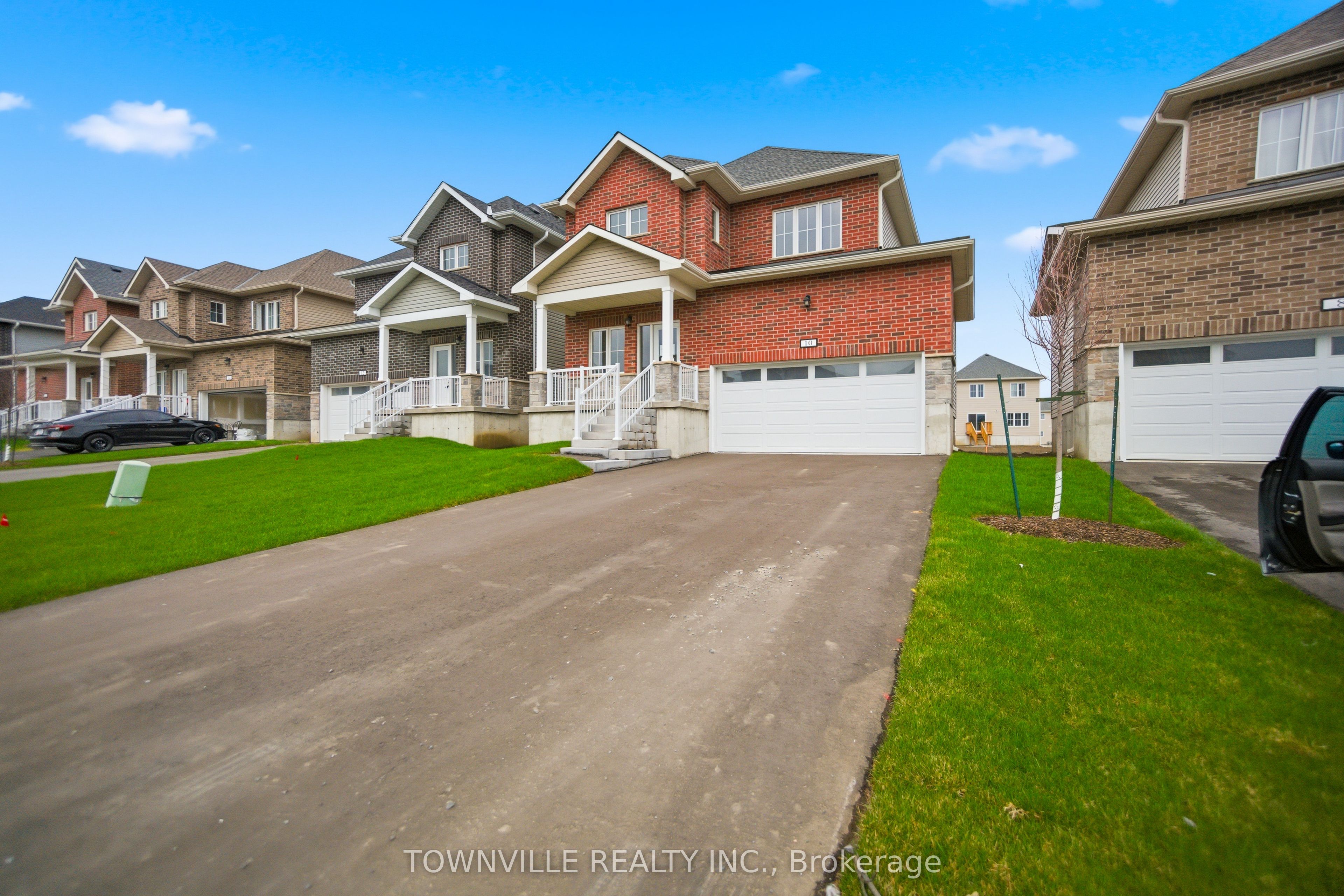 10 Bradden Crescent Property Photo 2