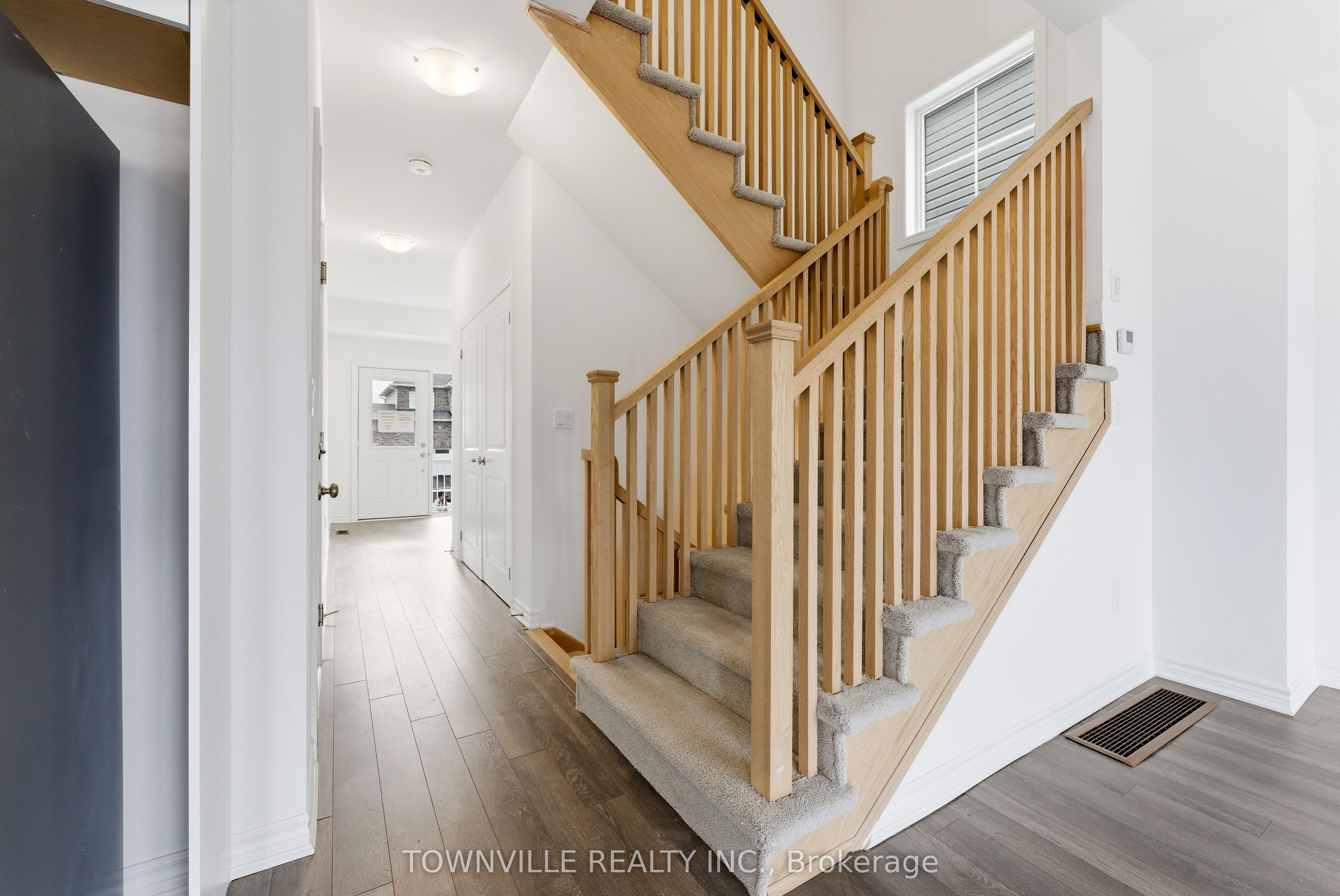 10 Bradden Crescent Property Photo 8