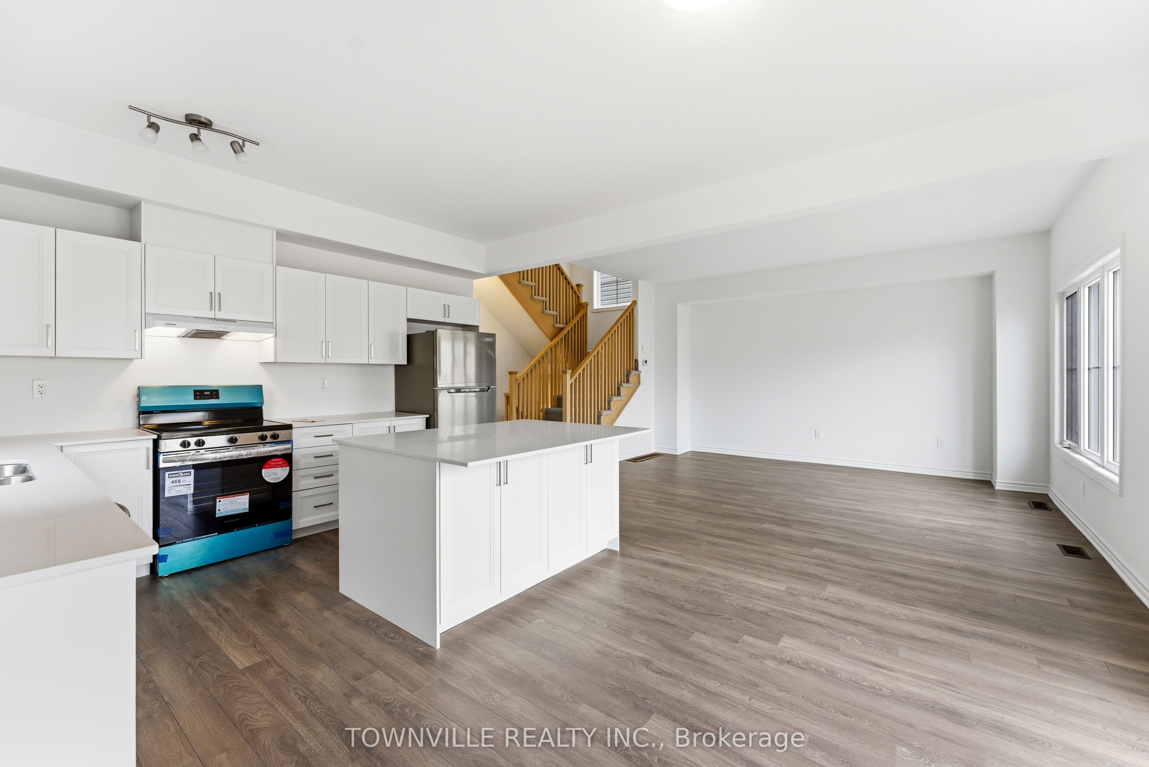 10 Bradden Crescent Property Photo 10