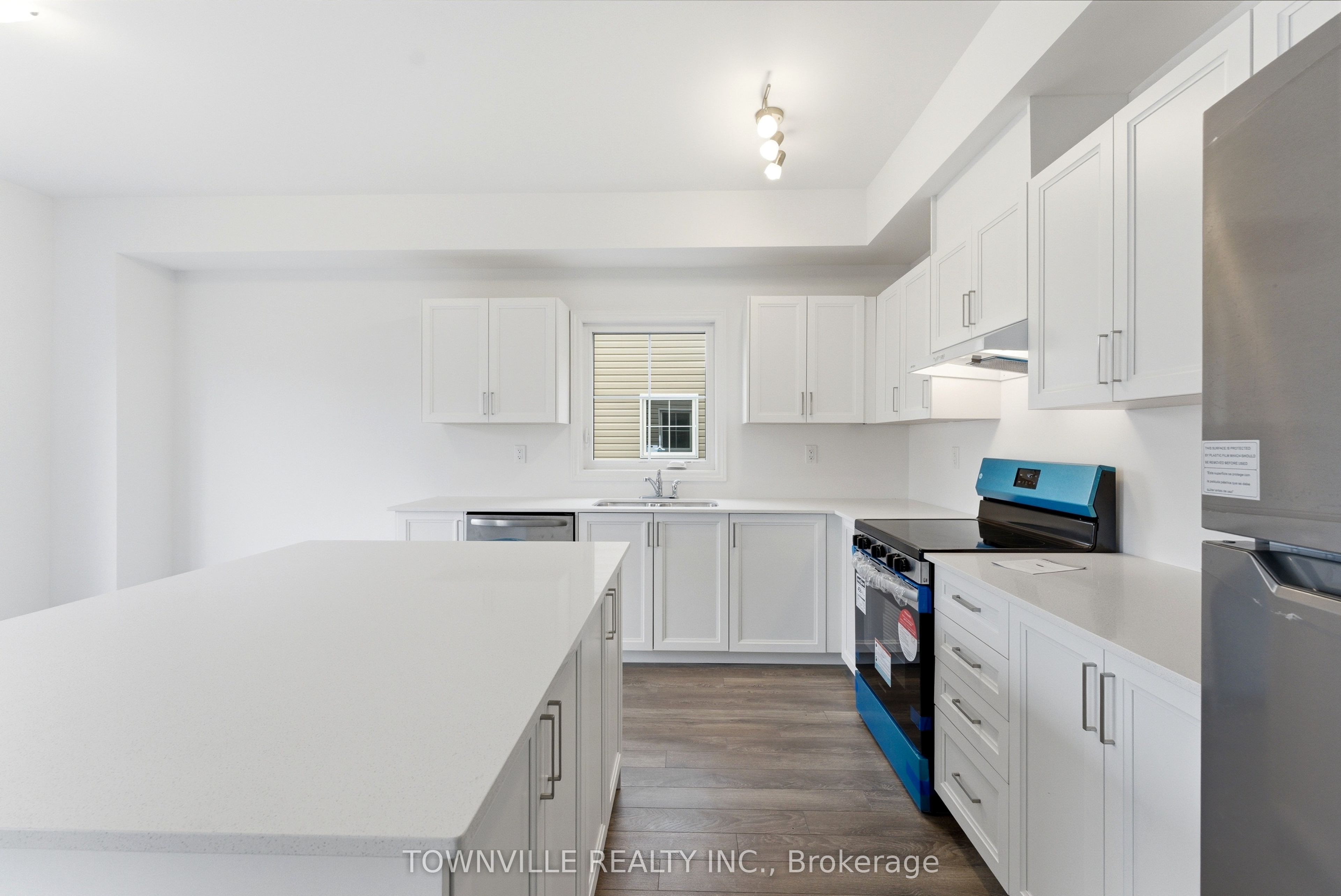10 Bradden Crescent Property Photo 13